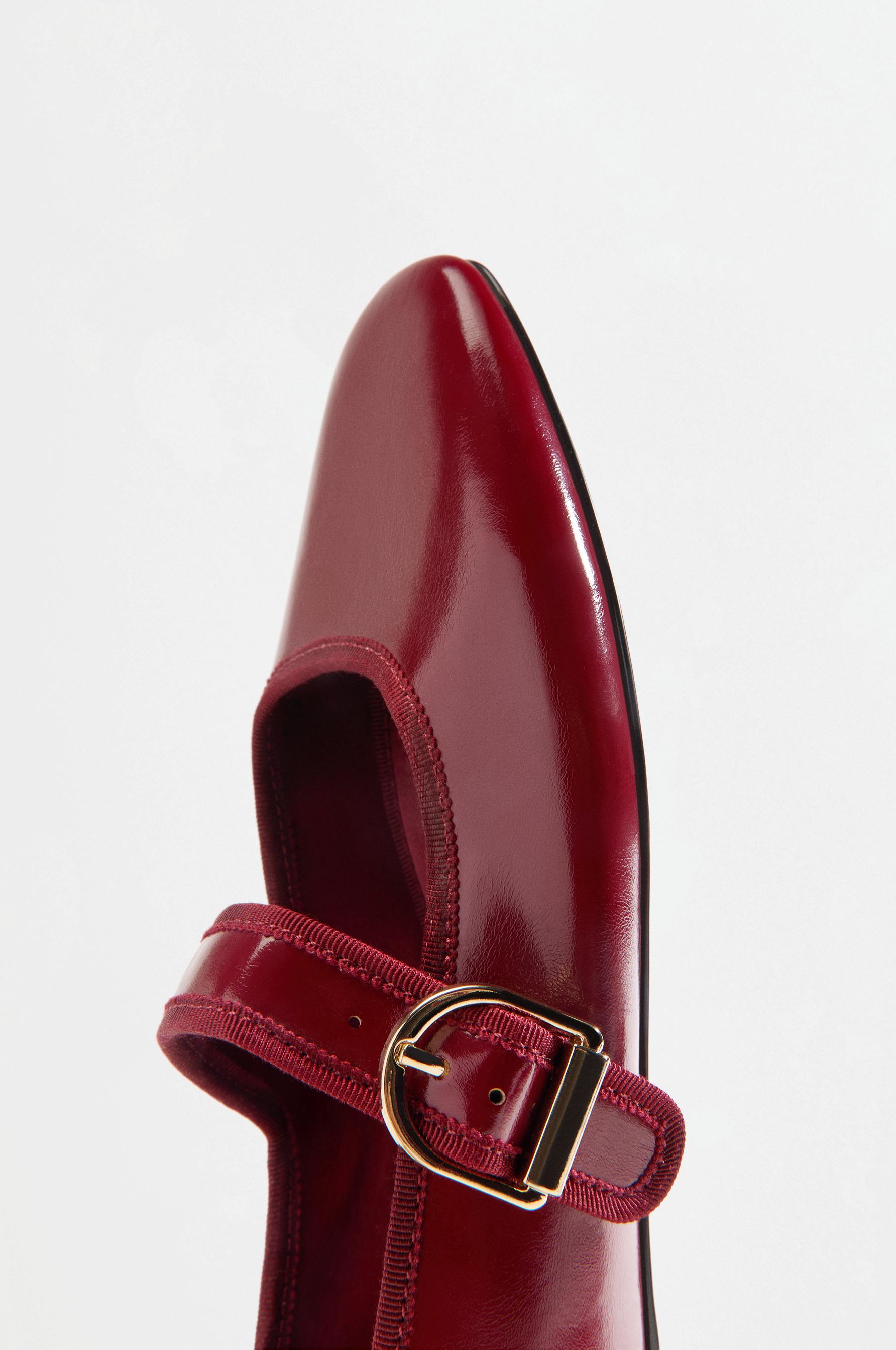 Buckle ballet flats — RED