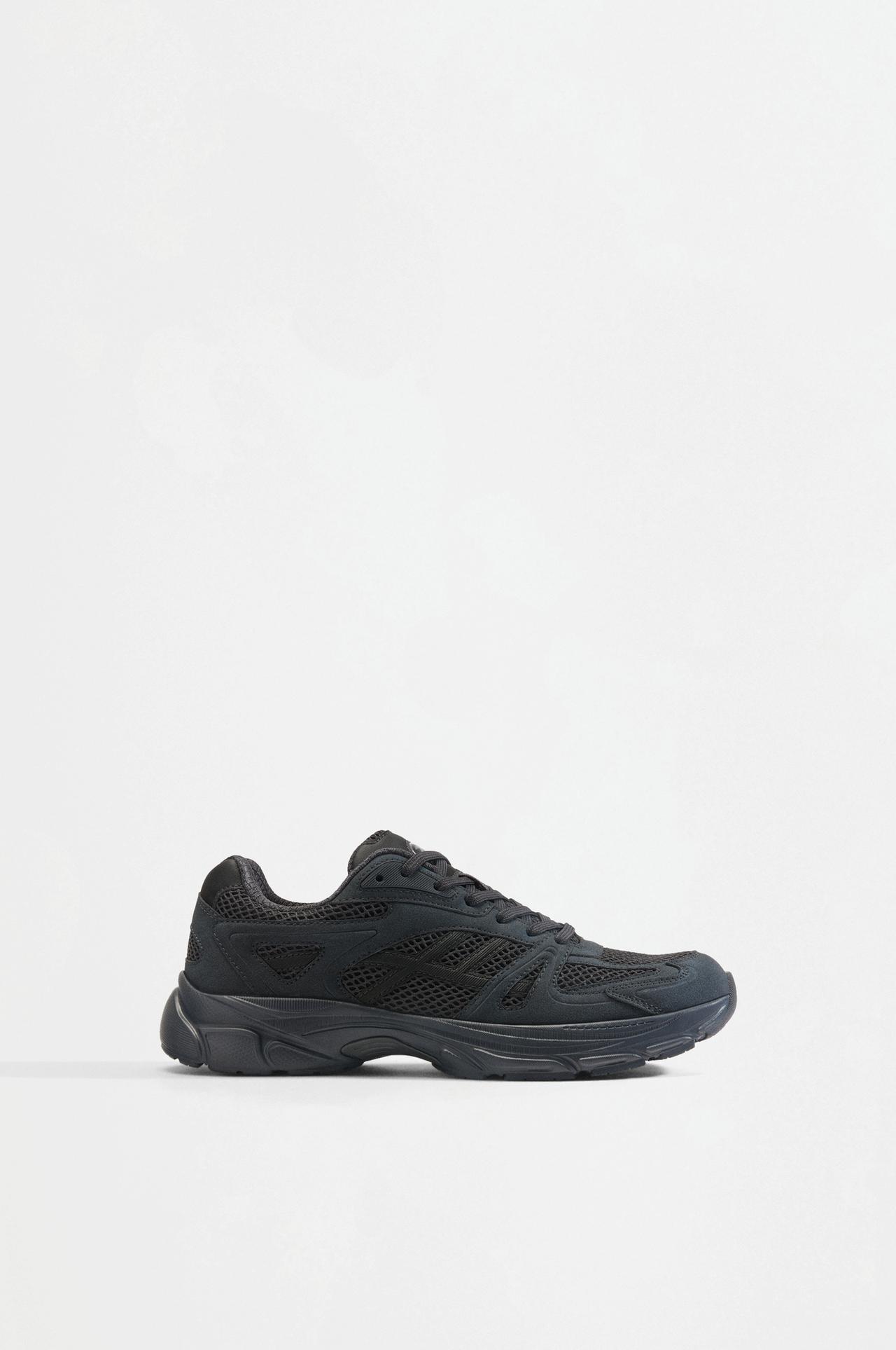 Multi-piece trainers — BLACK