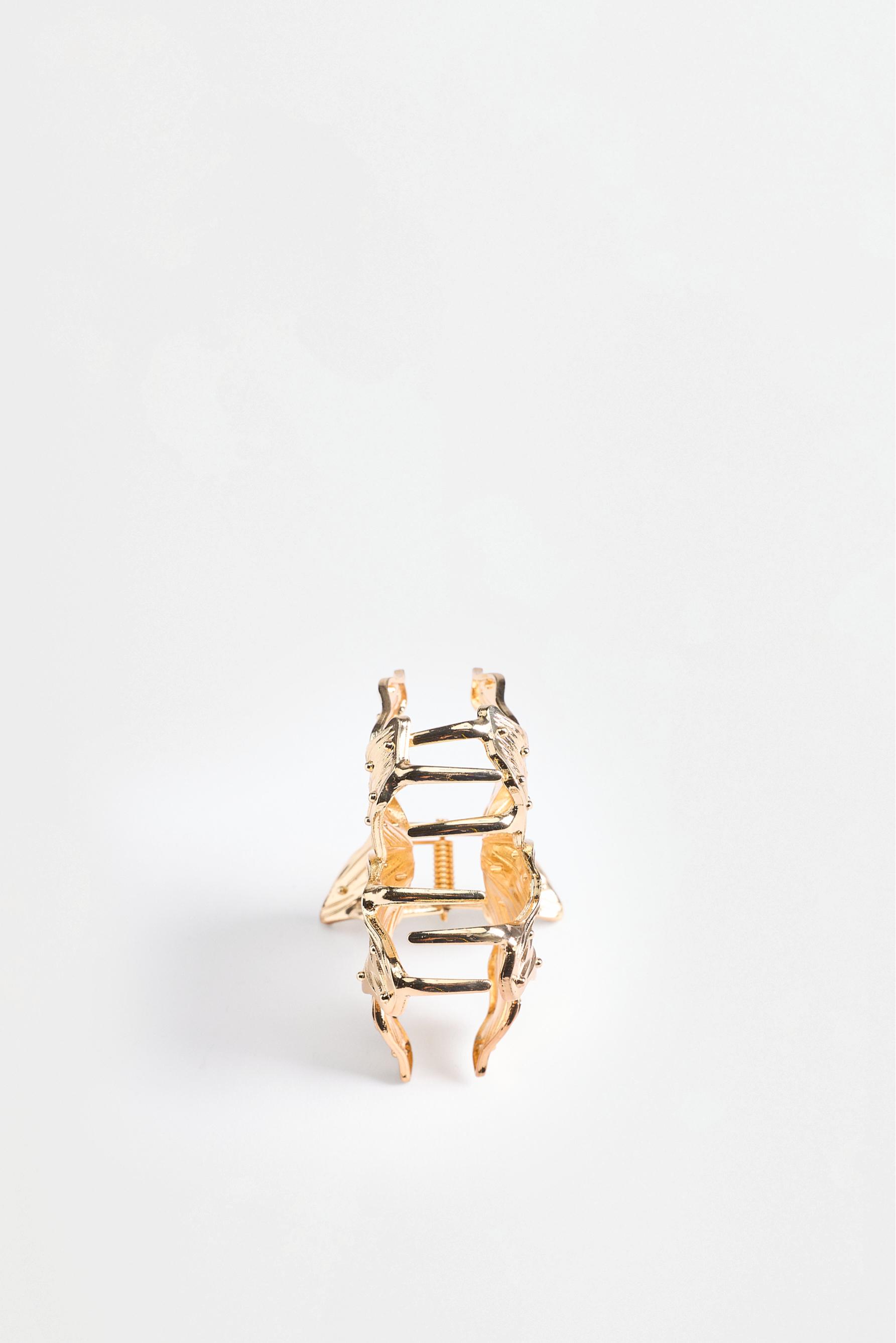 Flower hair claw — GOLDEN