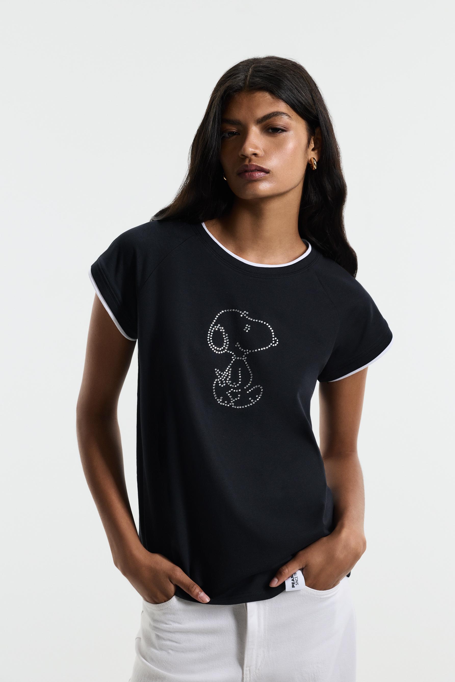 Snoopy Peanuts™ raglan sleeve T-shirt — BLACK