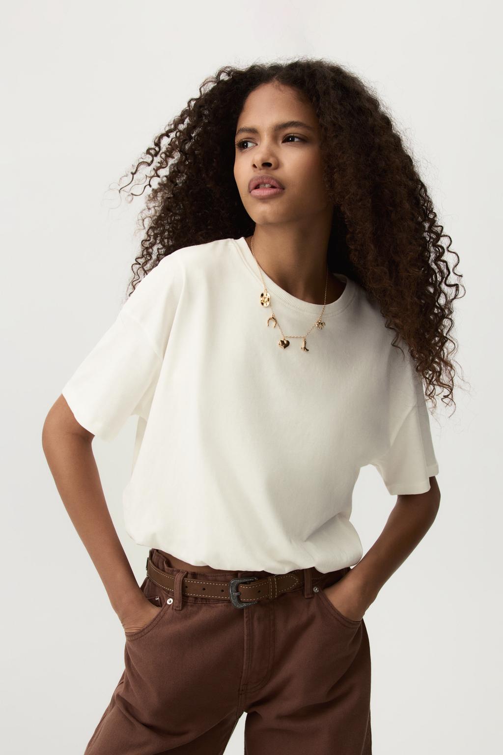 Playera abullonada
