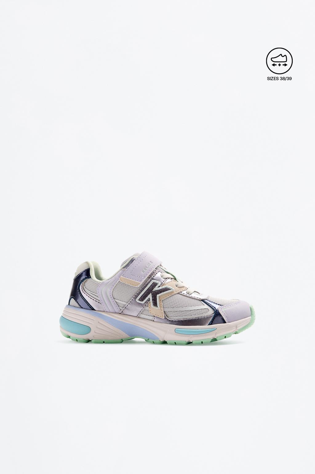 Kelme Multi-piece Sports Shoe