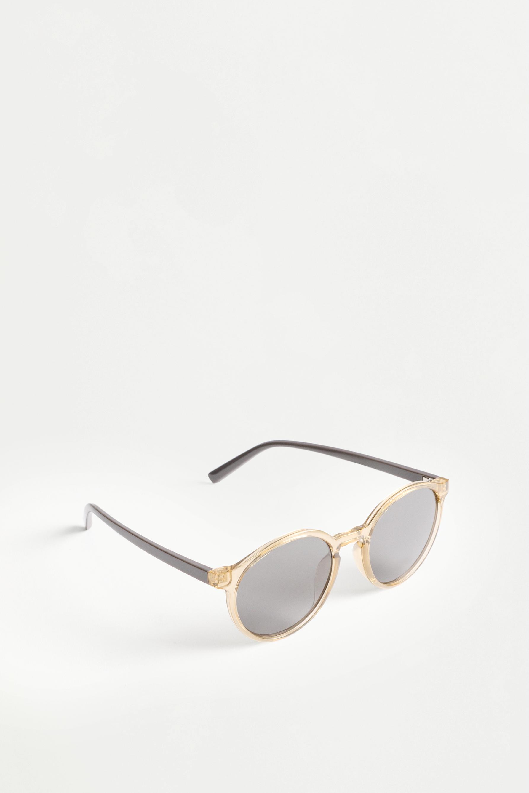 Round glasses — VARIOUS