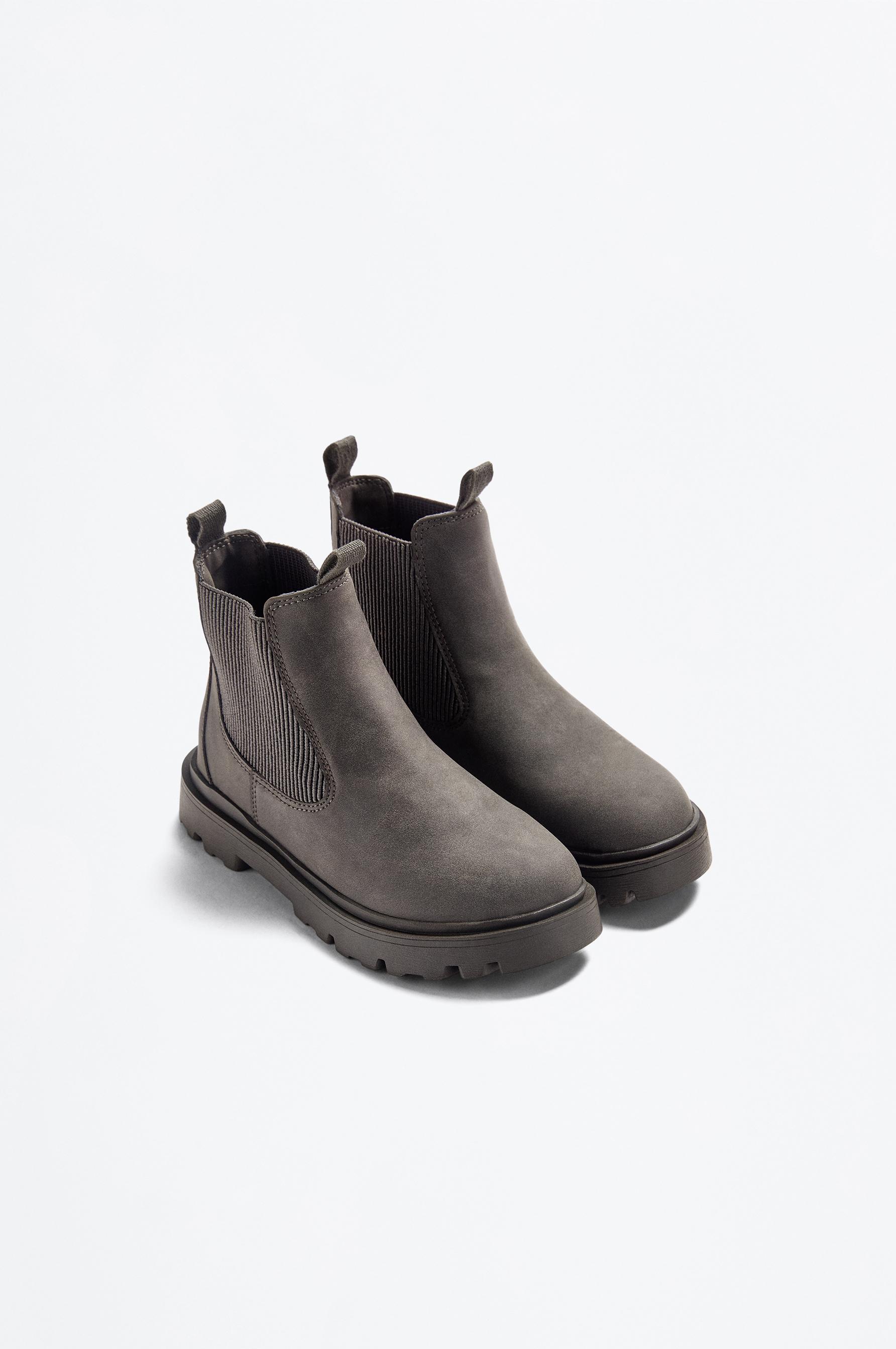 Chelsea boots — BLACK