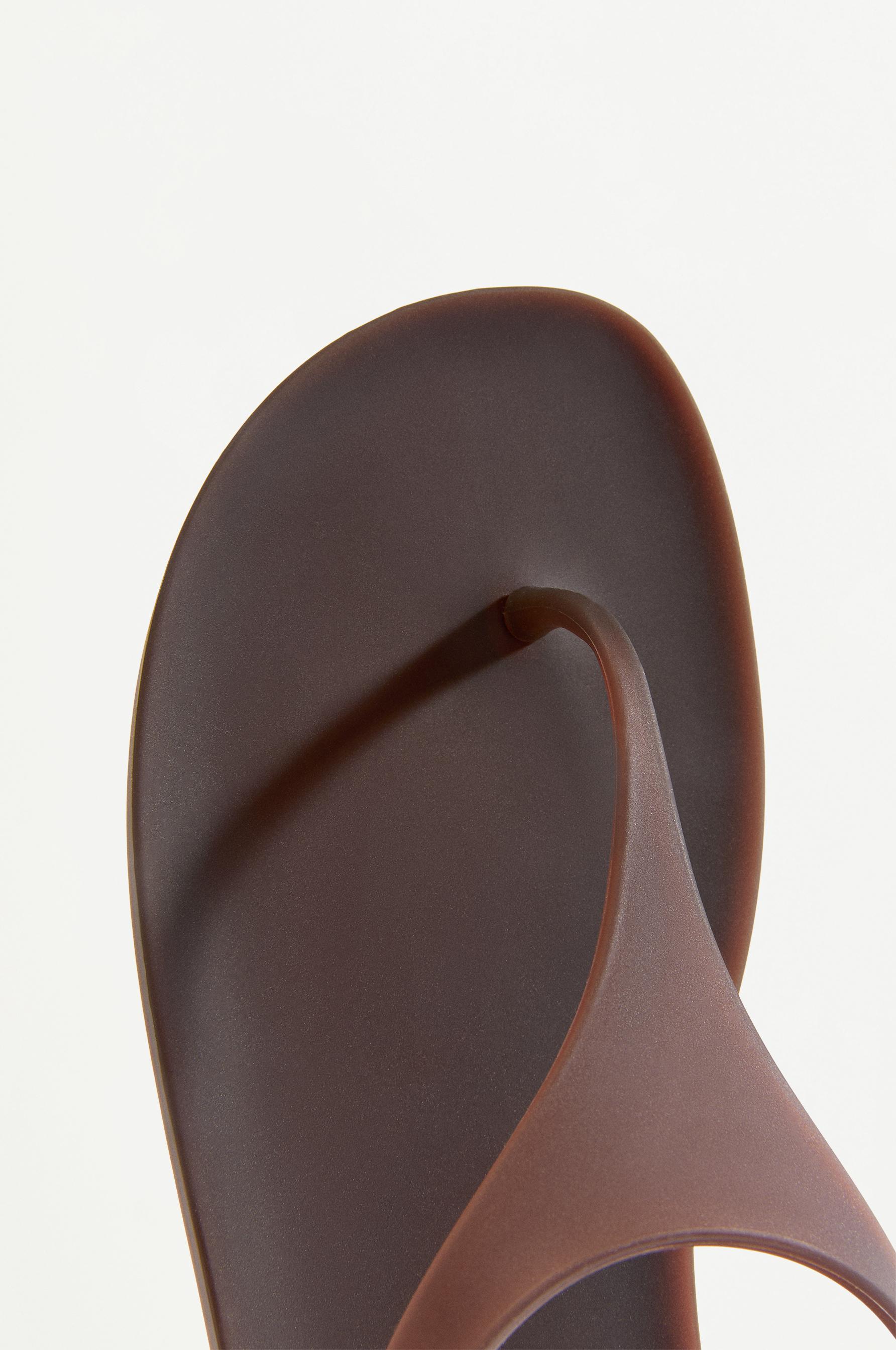 Strap pool slides — BROWN