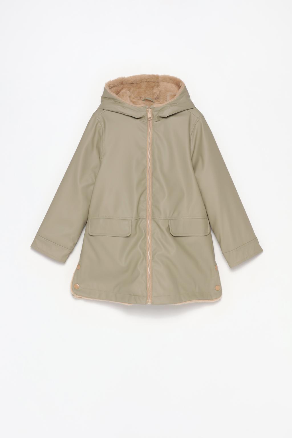 Rubberised coat with faux fur lining