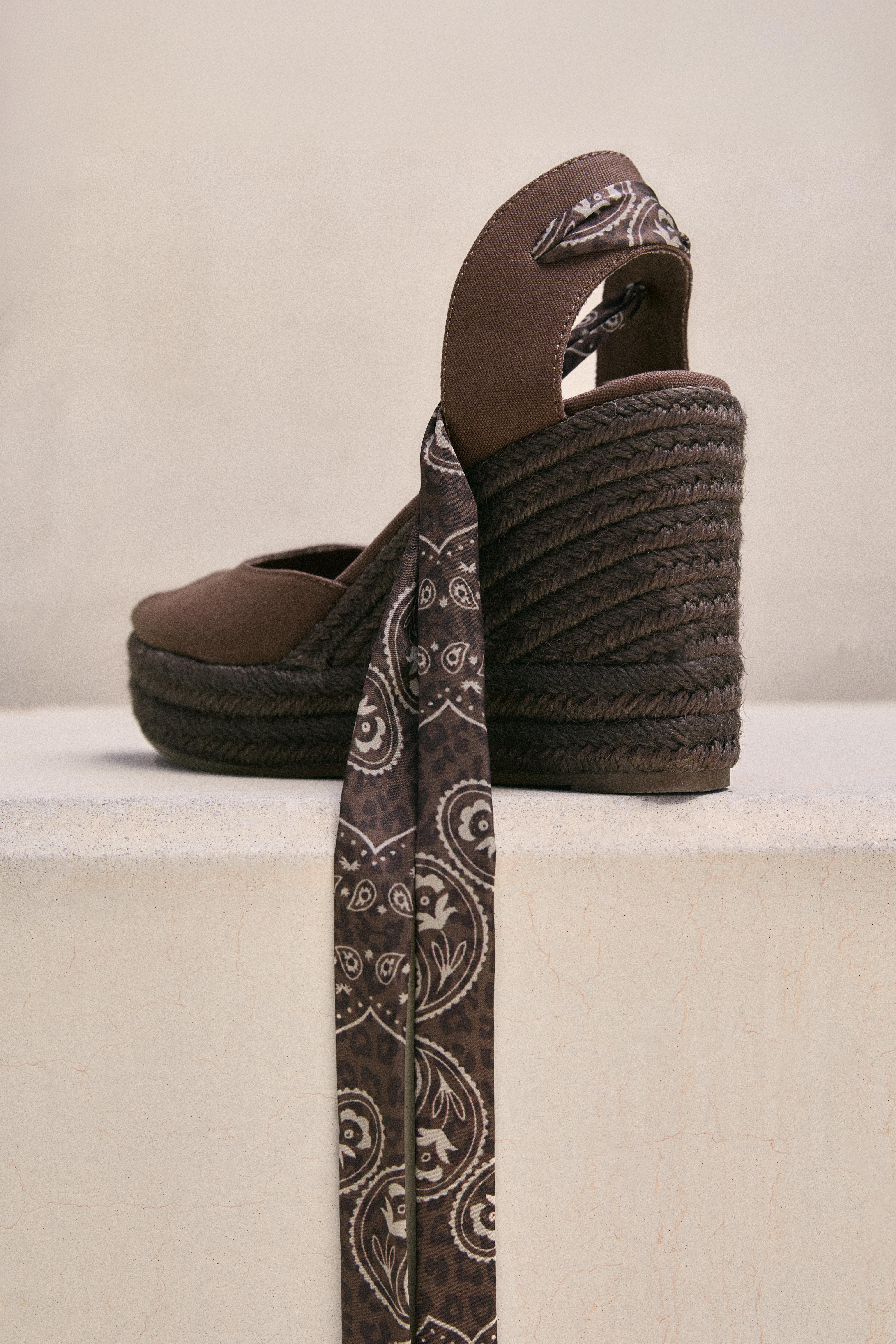 Jute wedge sandals with tie-up ankle strap — 1-517