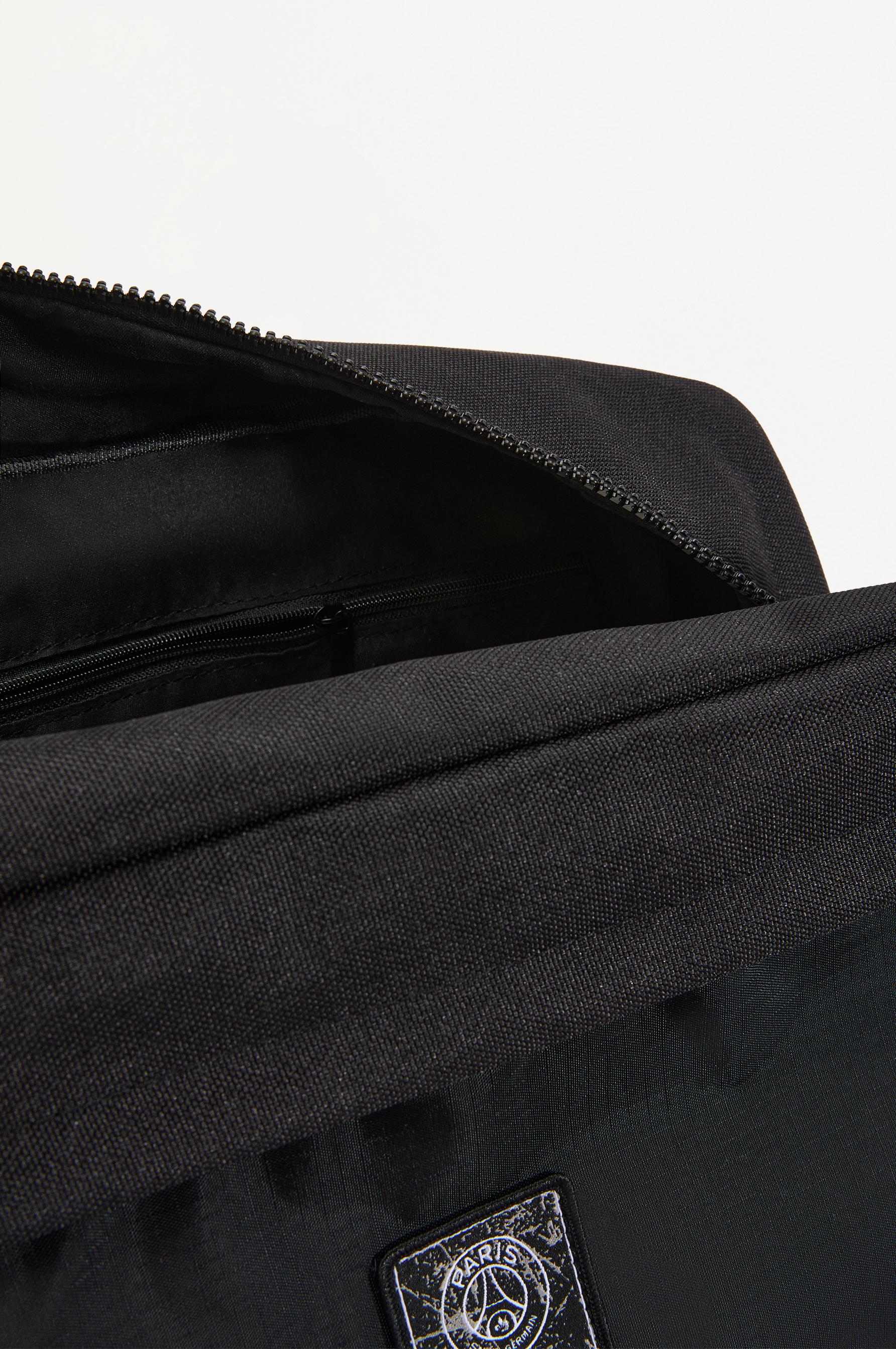 Paris Saint-Germain toiletry bag — BLACK