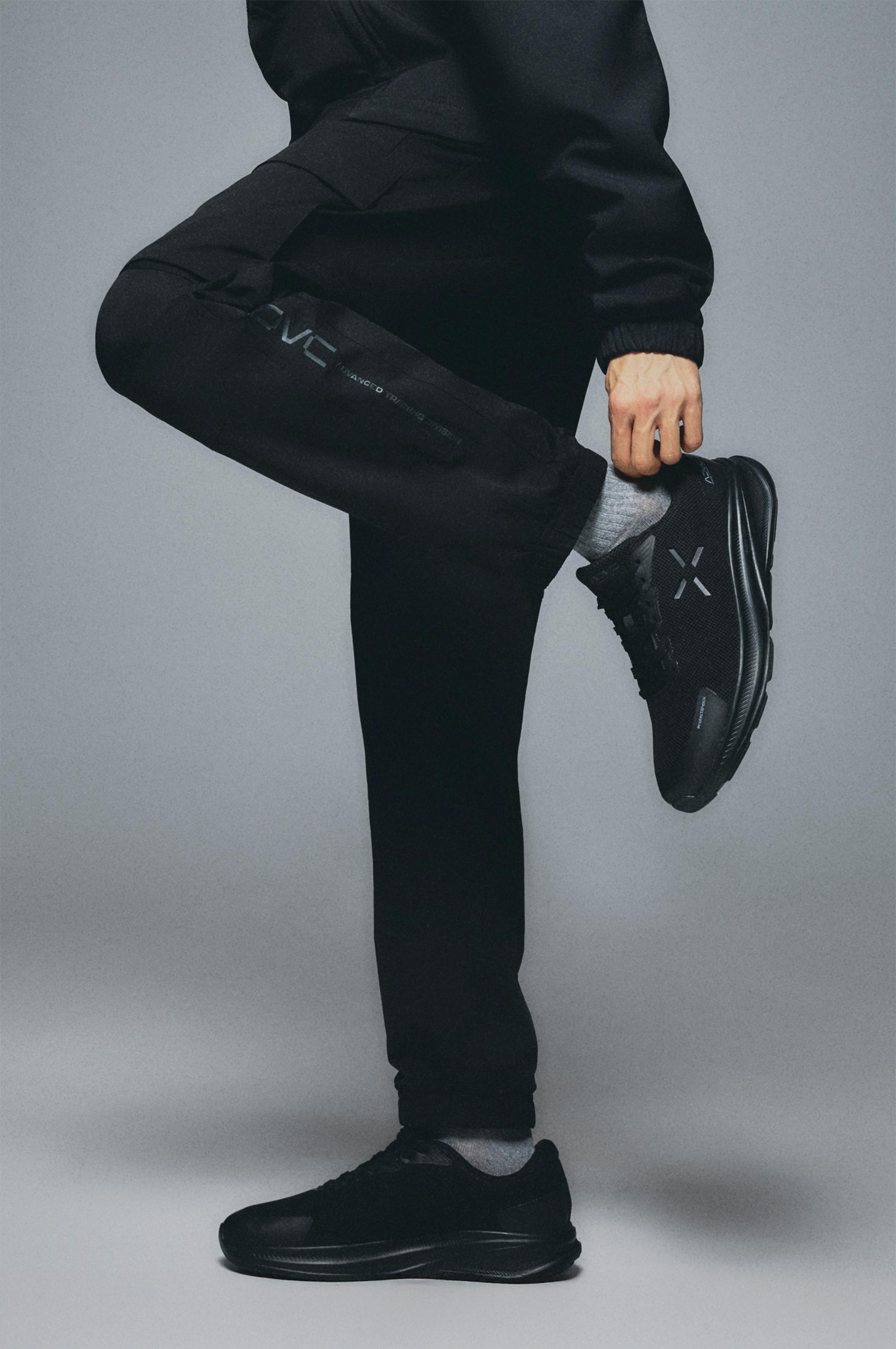 Gym sneakers — 1-800