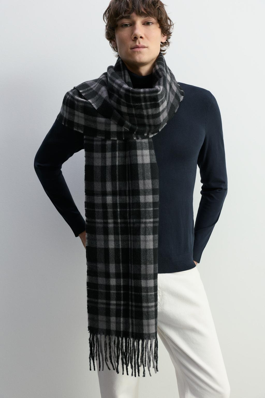 Fringed checked scarf