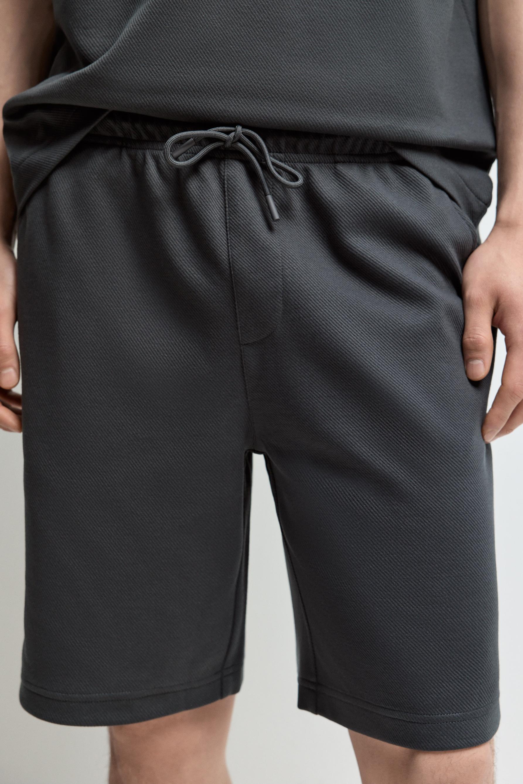 Jogger Bermuda shorts — LEAD