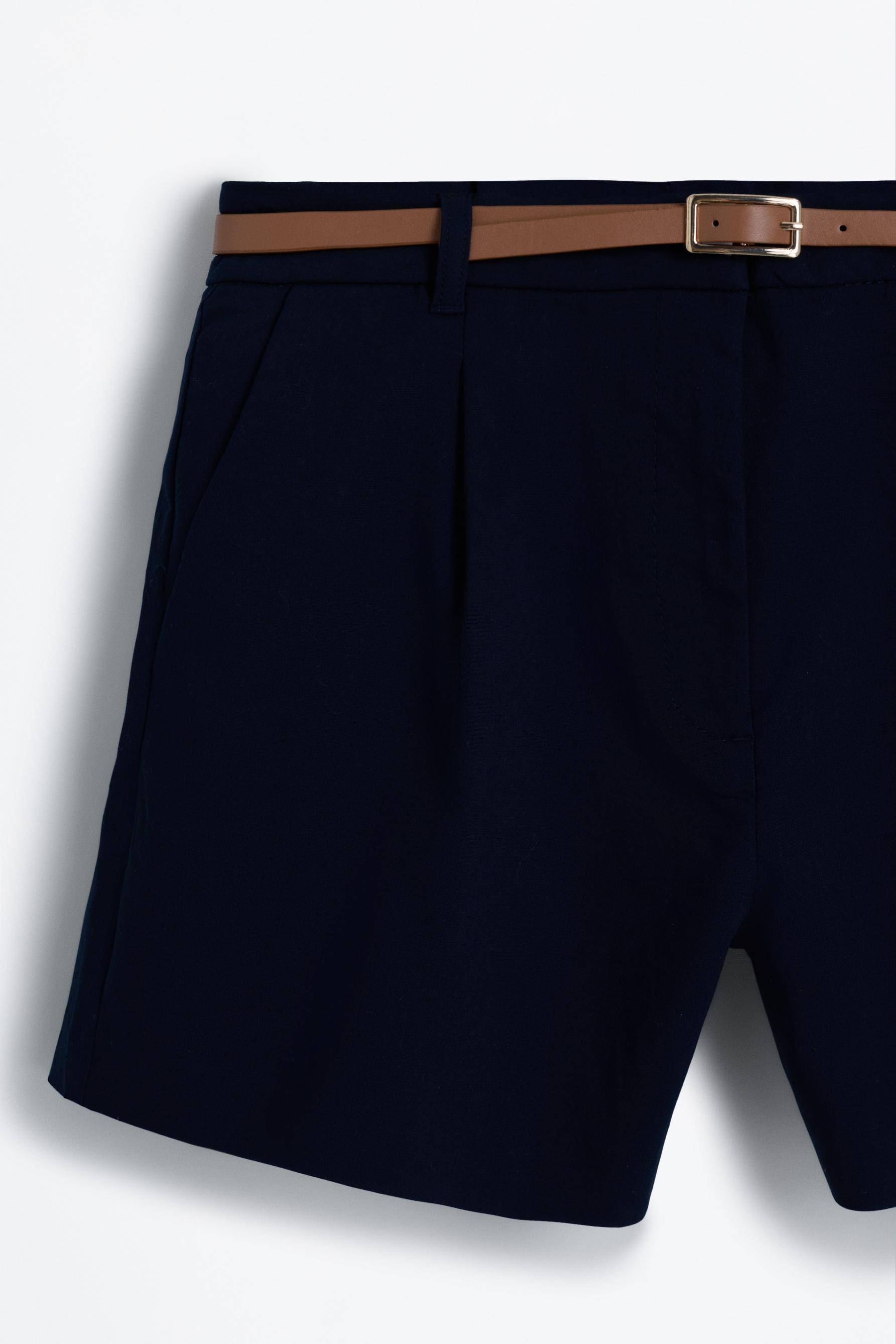 Pleated shorts — NAVY