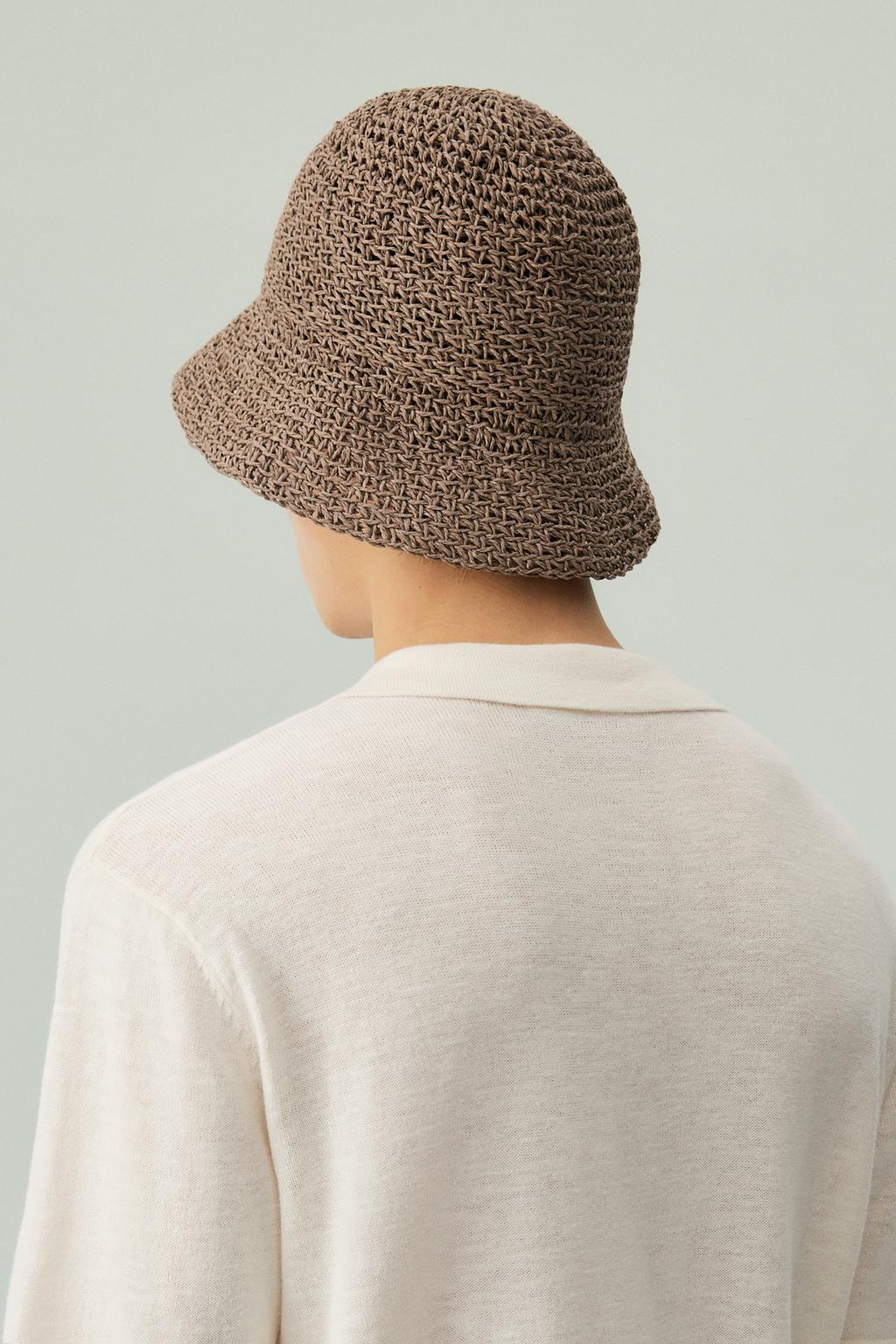 Gorro bucket efecto rafia