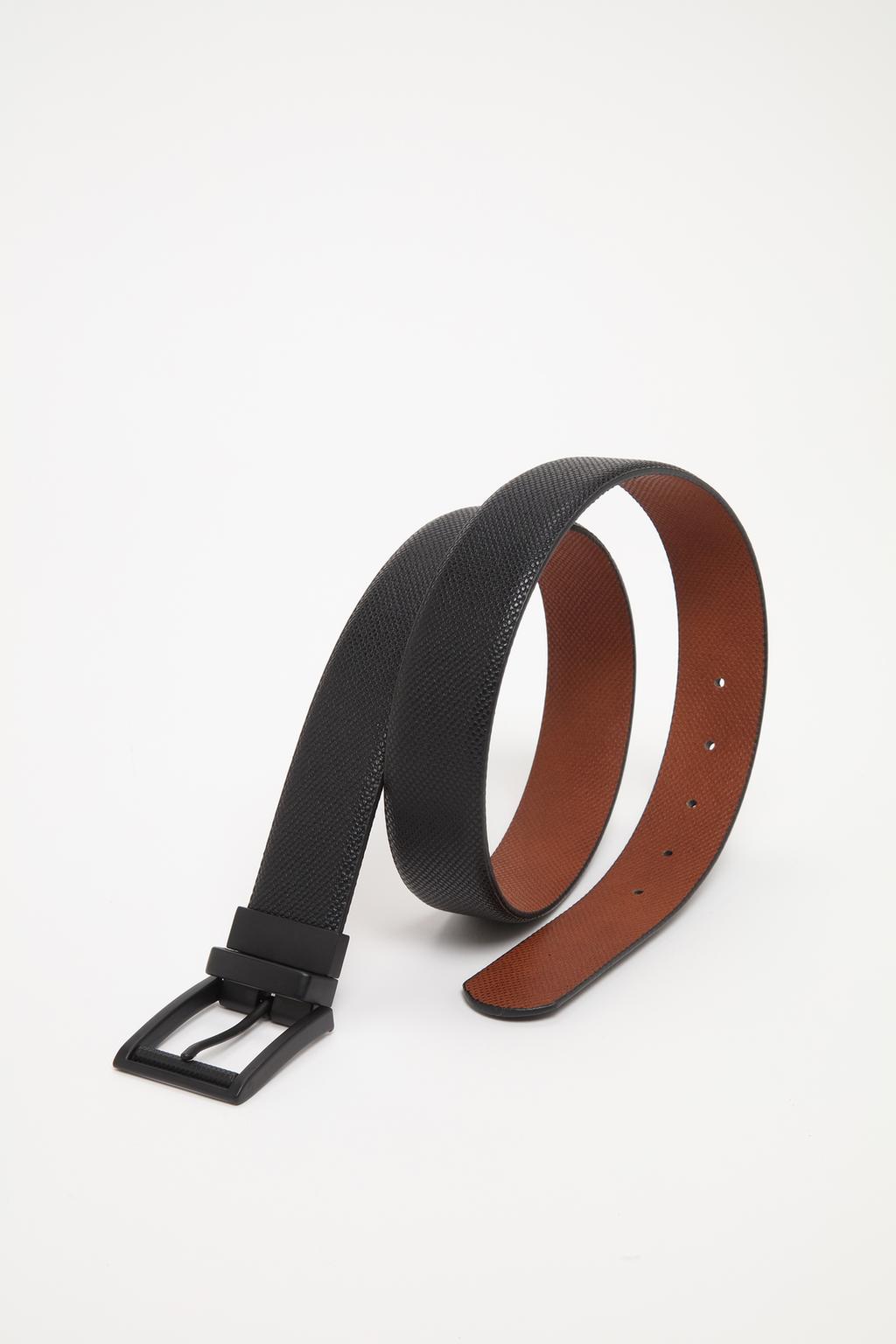 Reversible textured belt