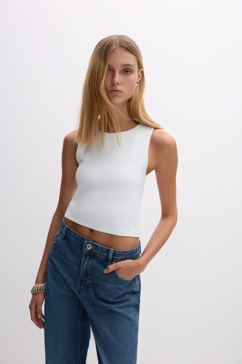 T-shirt with low-cut back