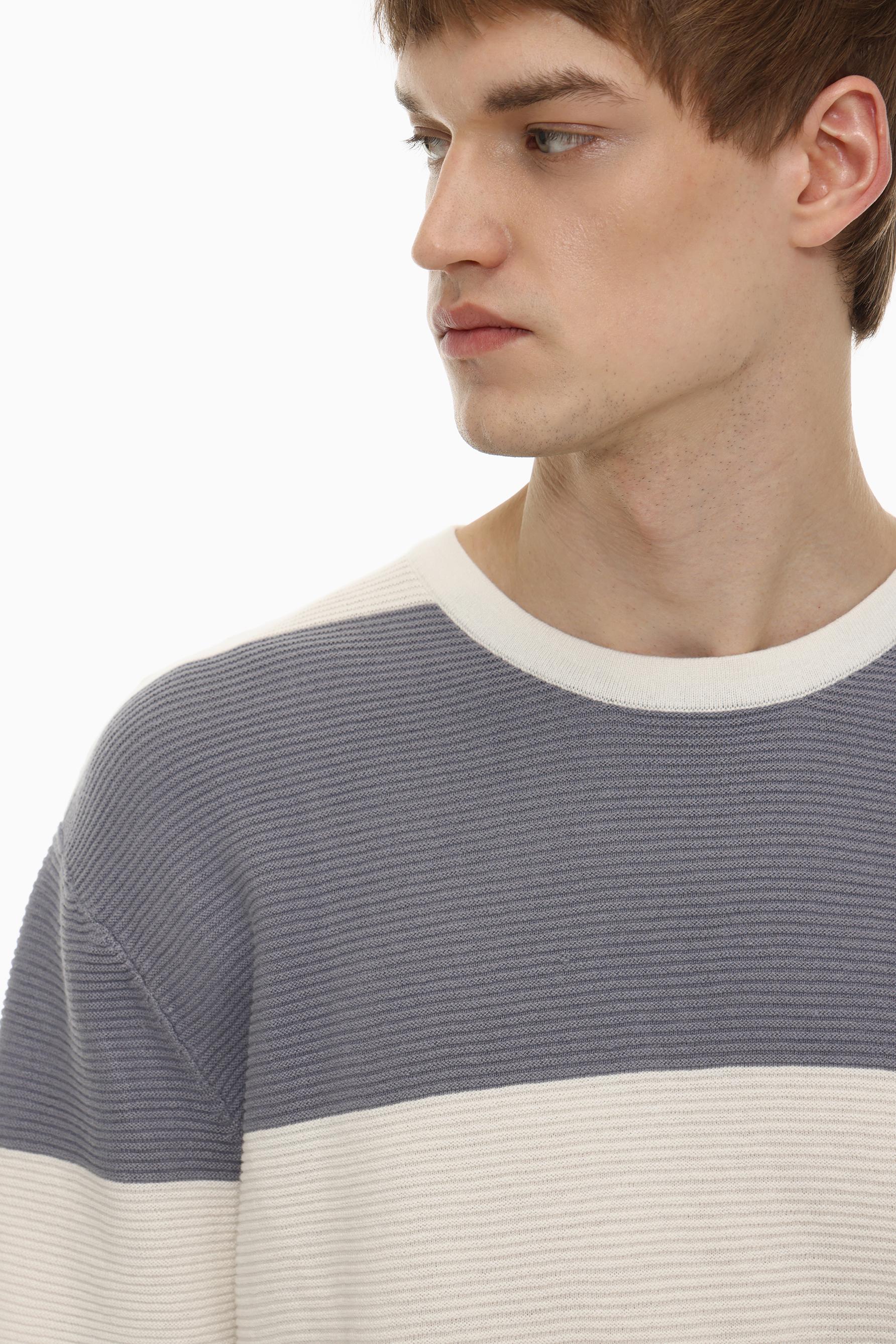 Textured knit T-shirt - NEW IN - Man - | Lefties Qatar