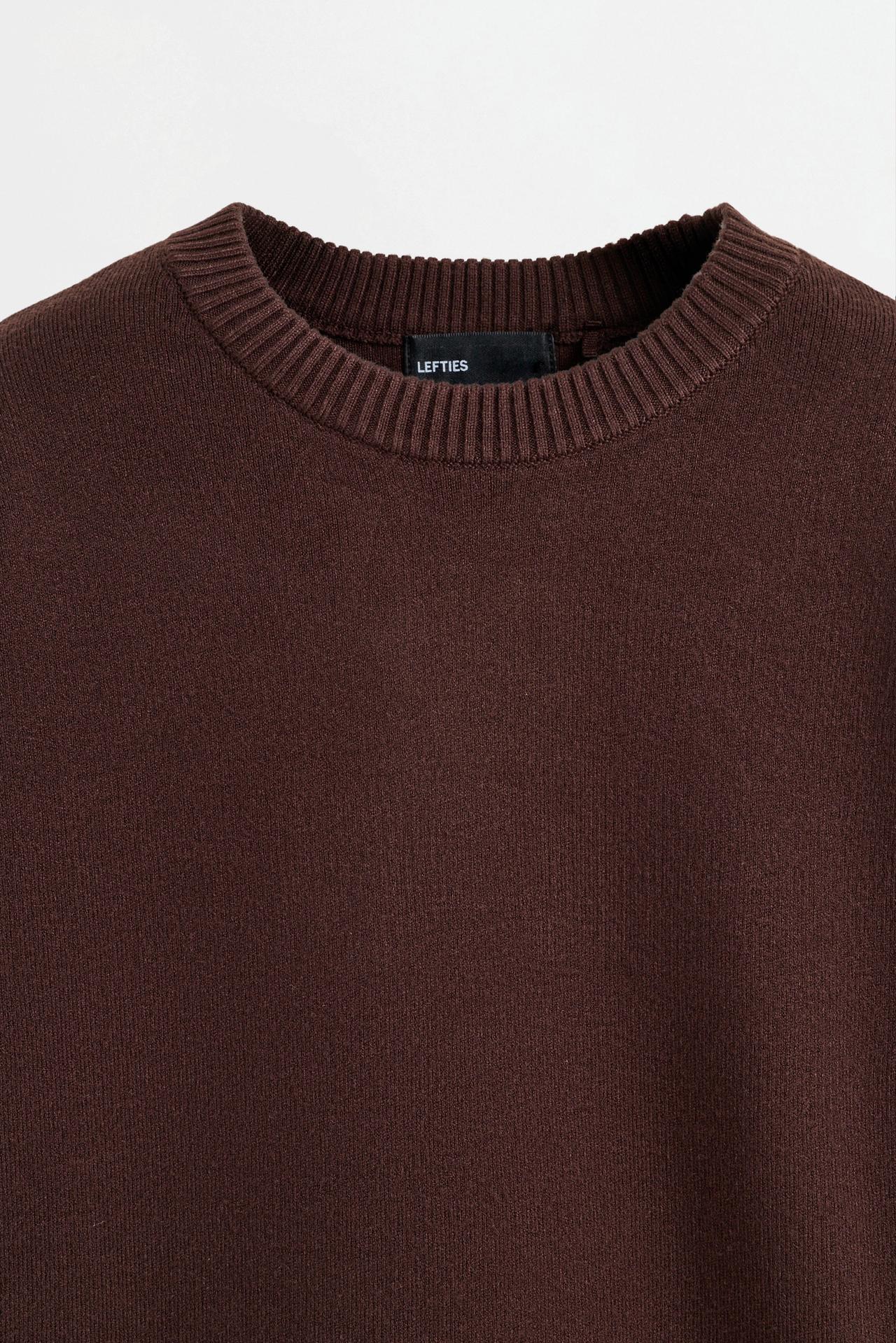 Basic sweater — DARK BROWN