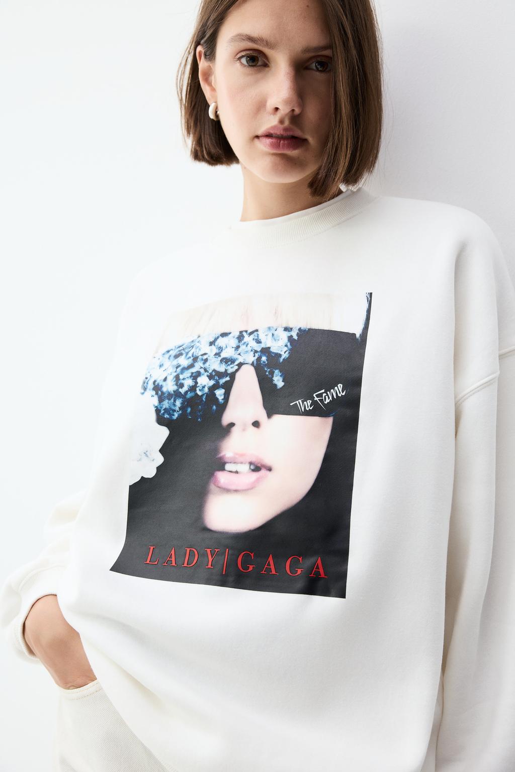 Sweatshirt Lady Gaga ©Universal