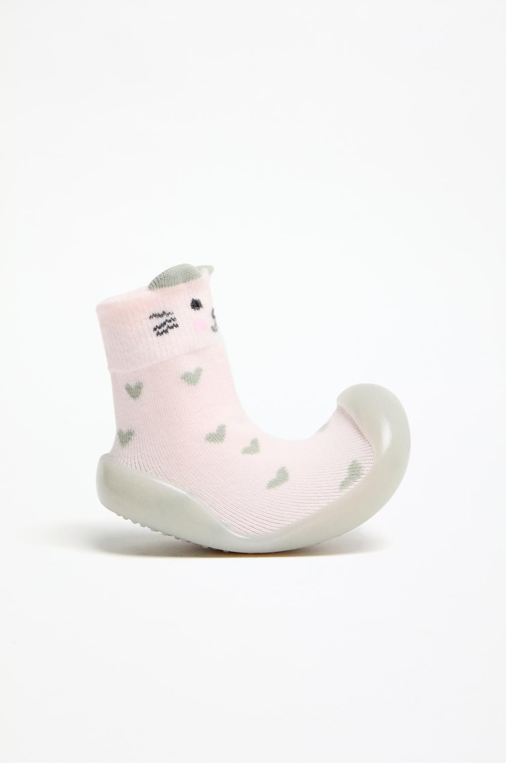 Kitten sock-style slippers