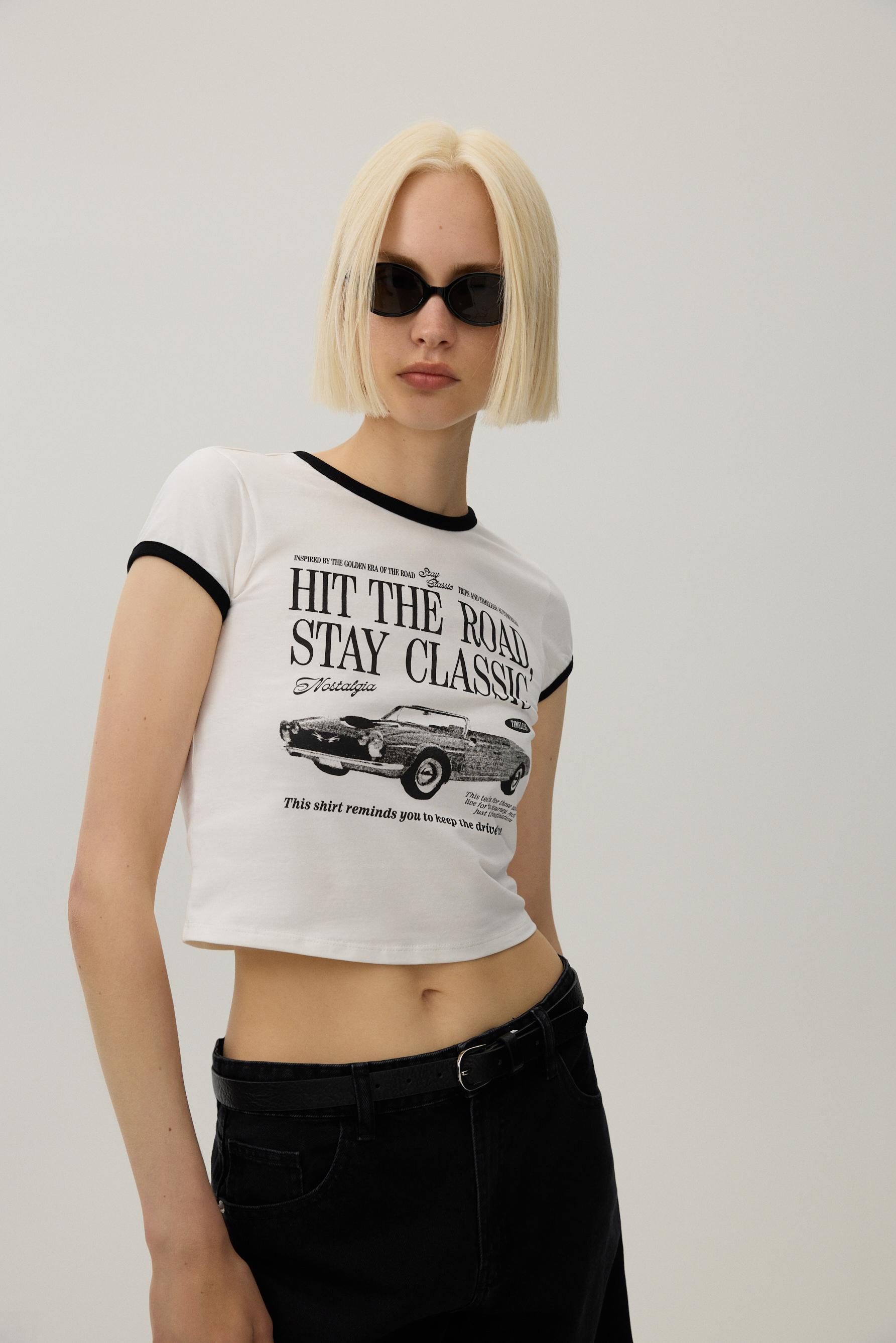 Camiseta estampada contrastes