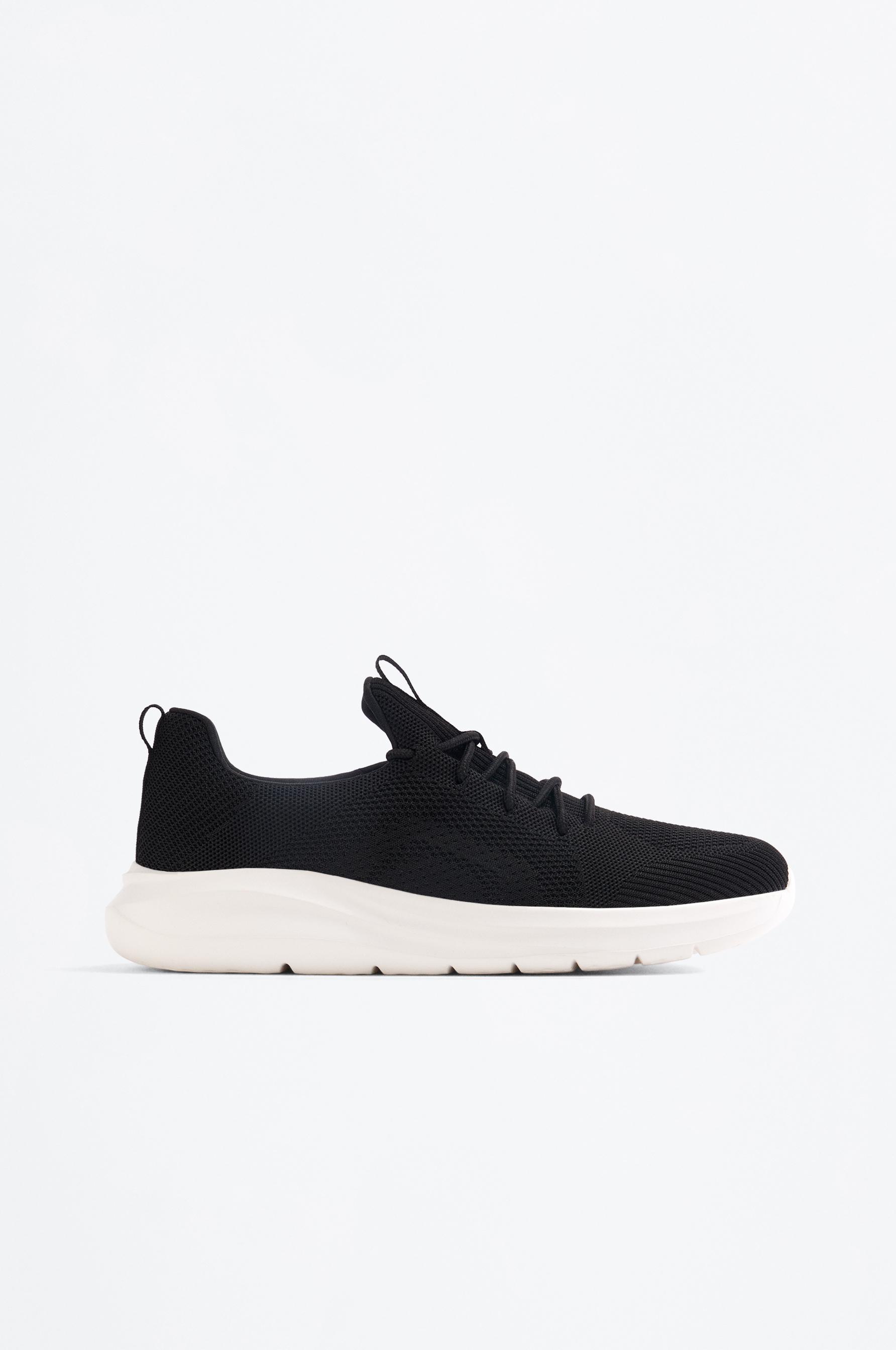 Multi-activity sports shoe — BLACK