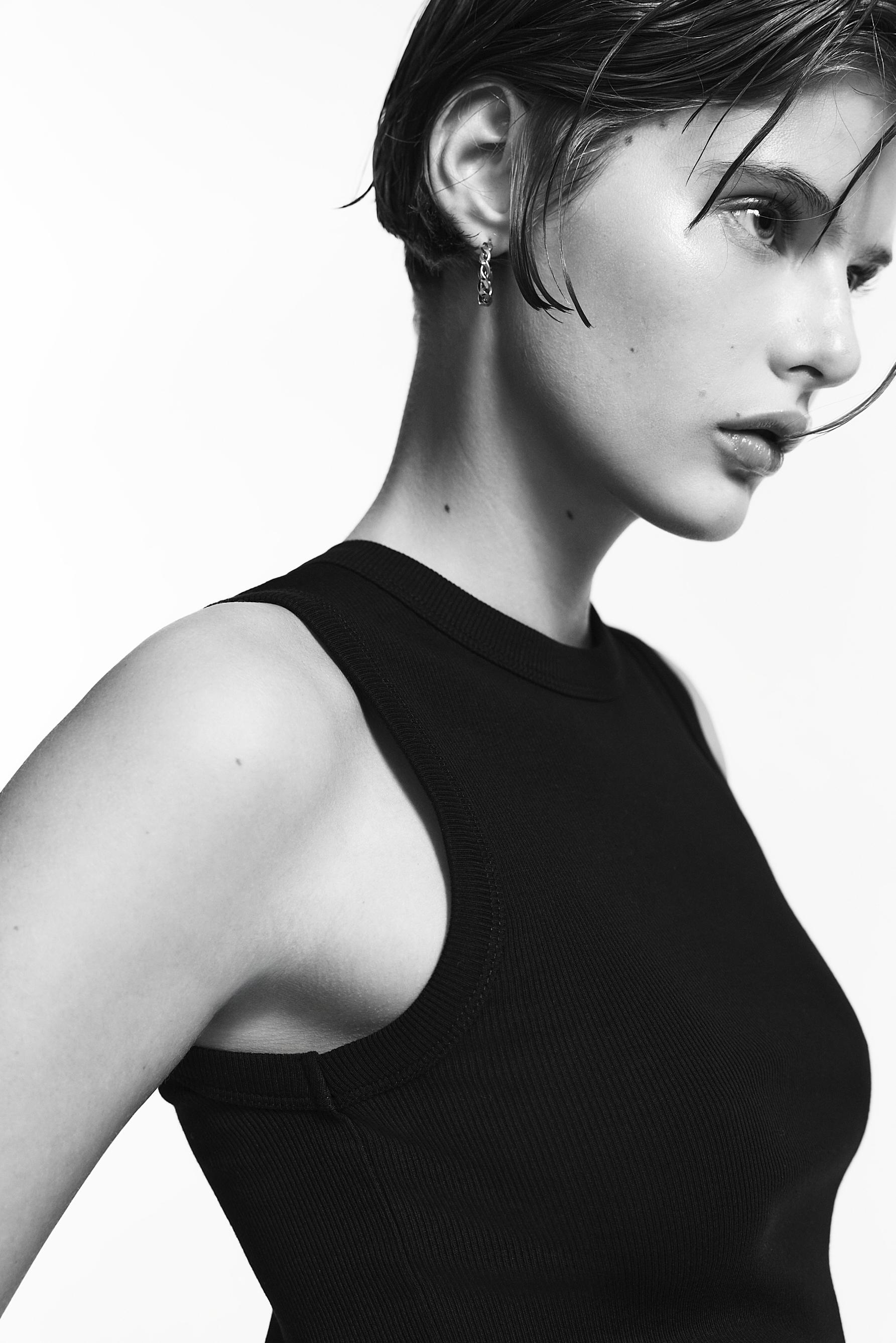 Ribbed racerback top — BLACK