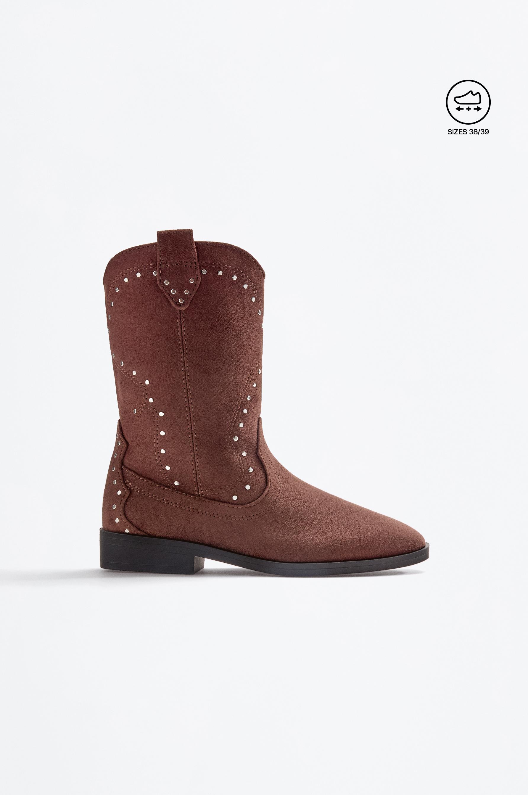 Bota cowboy detalle tachas