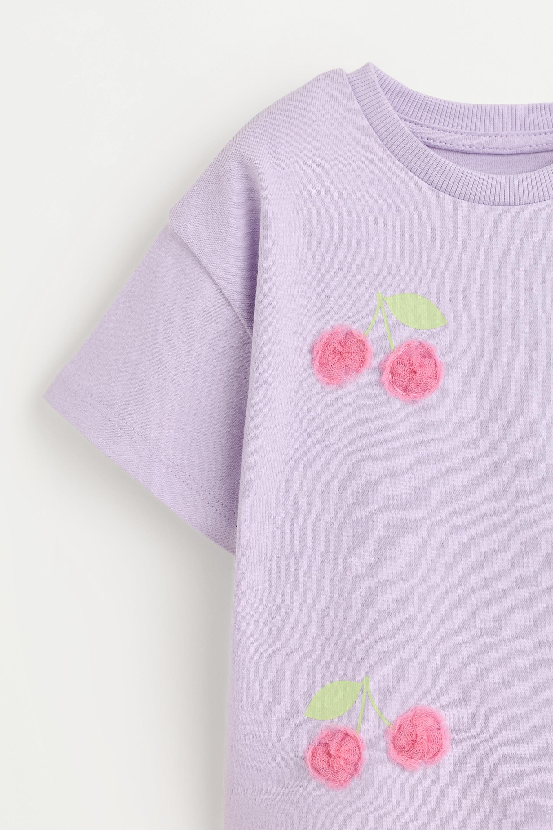 Crochet appliqué T-shirt — LILAC