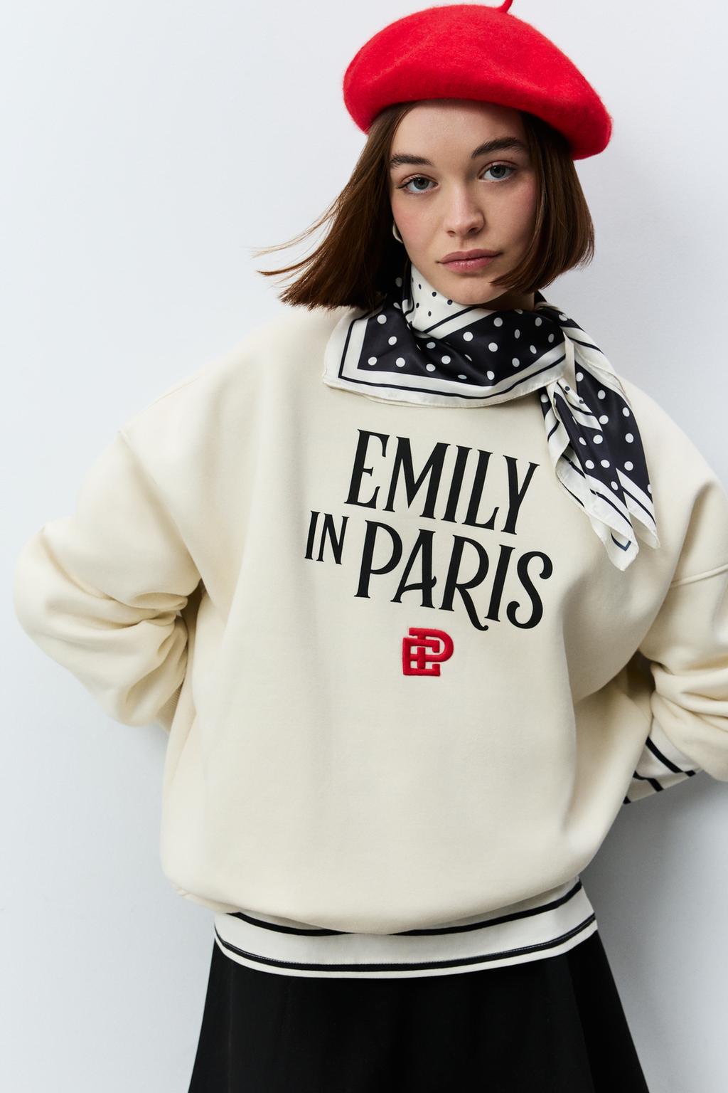 Emily in Paris™/© Netflix printed sweatshirt