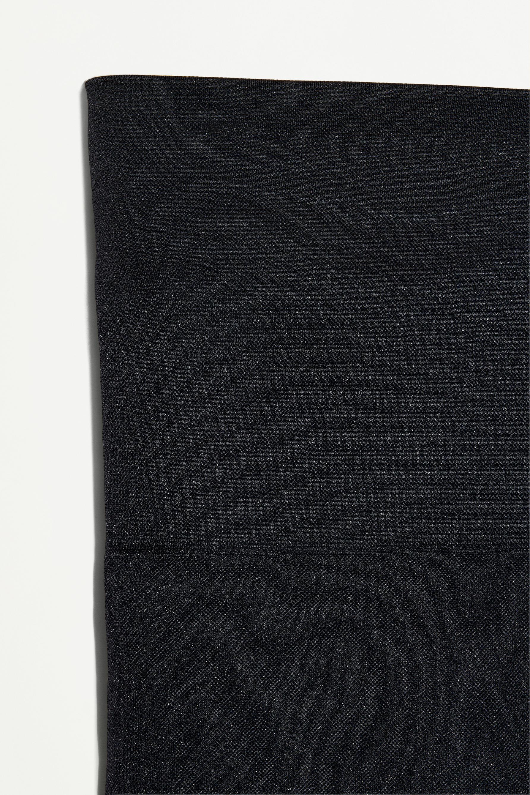 Seamless shapewear shorts — BLACK