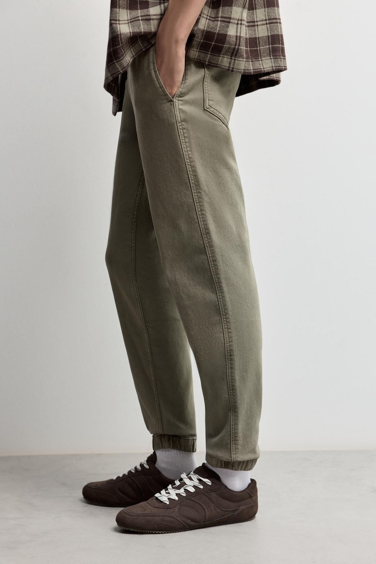 Jogger jeans — PALE GREEN