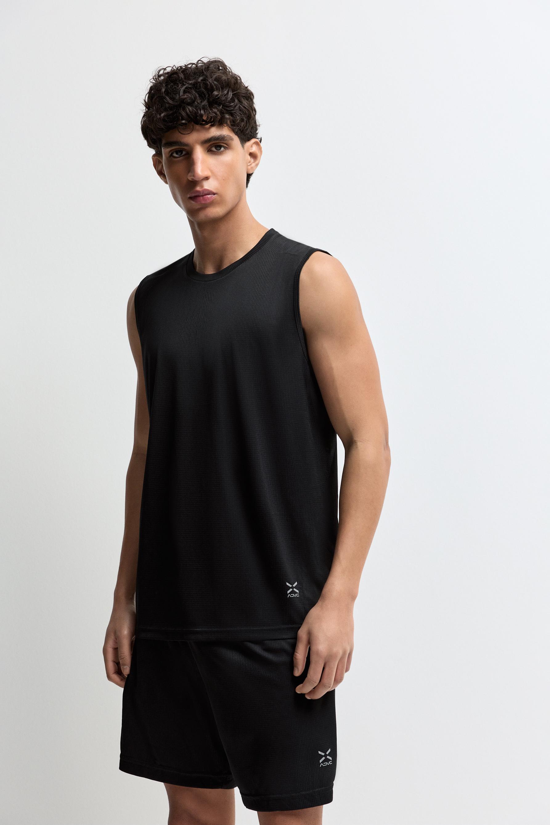 Sleeveless sports T-shirt — BLACK