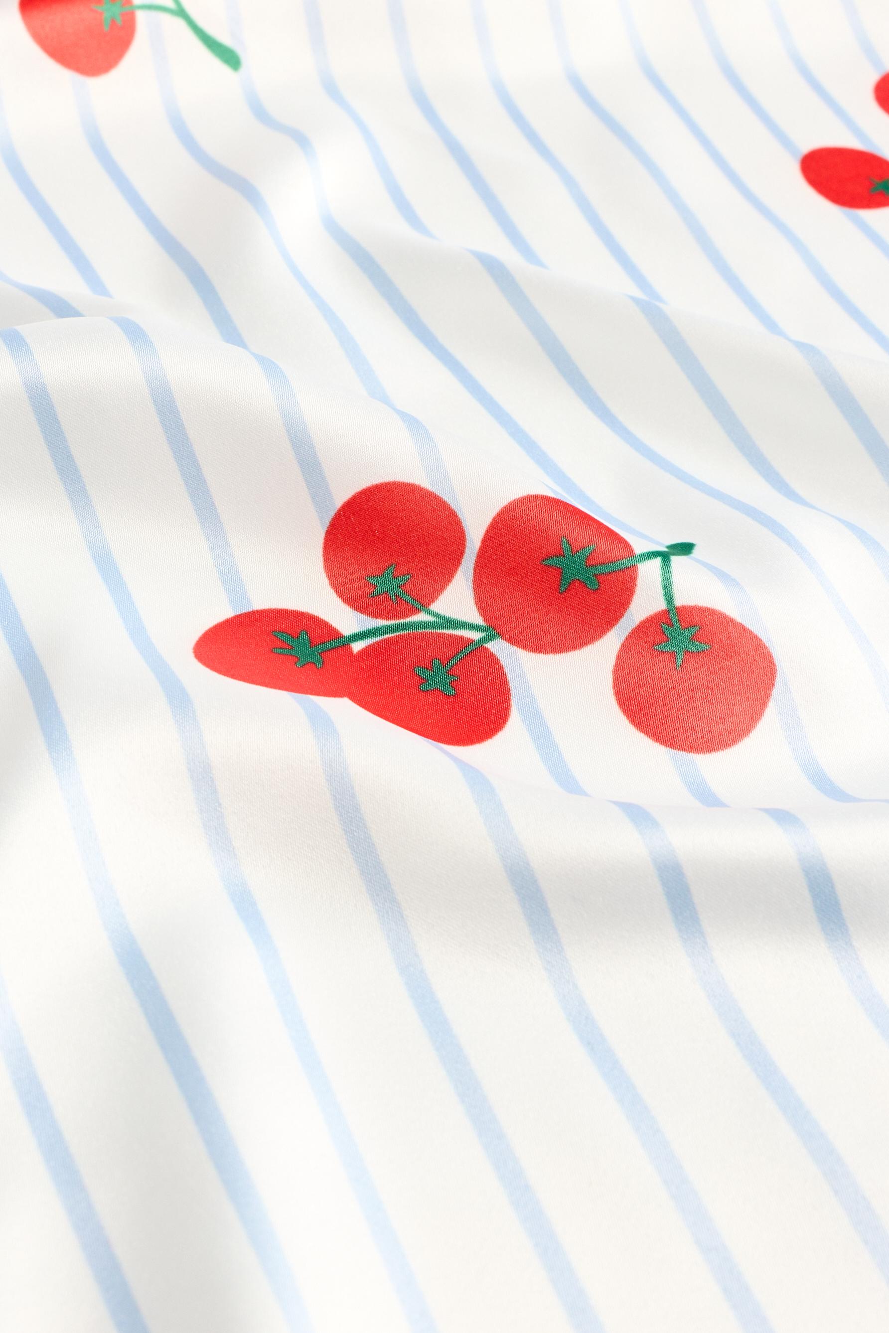 Sateen cherry scarf — VARIOUS