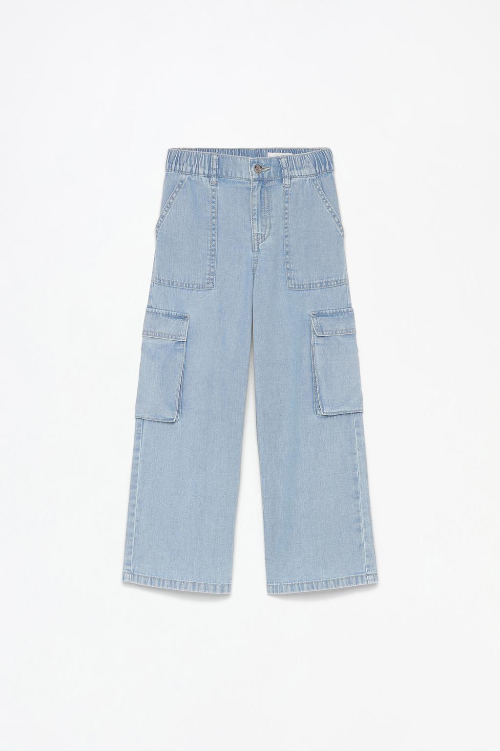 Wide-leg cargo jeans