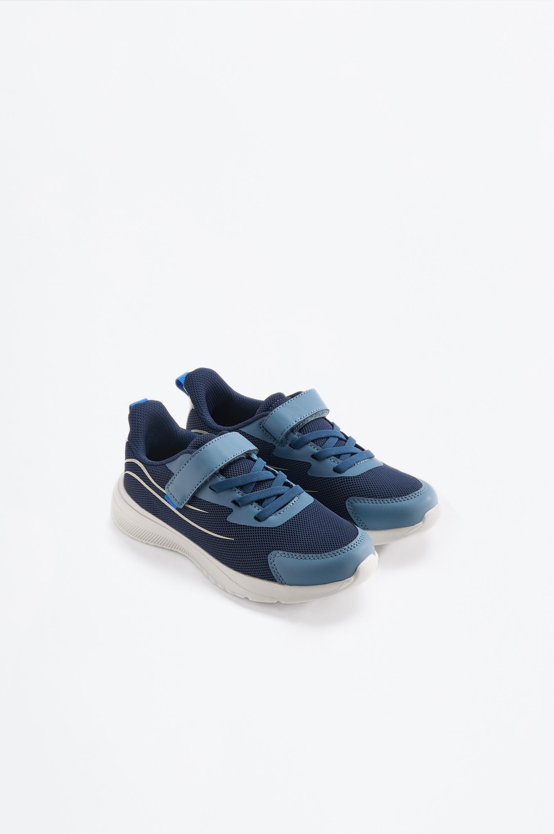 Technical sports shoe — NAVY BLUE