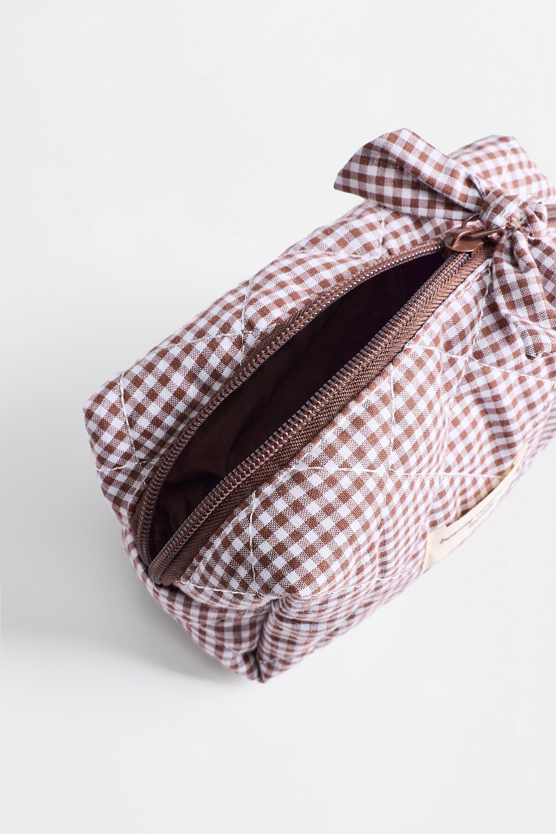 Small gingham print toiletry bag — BROWN