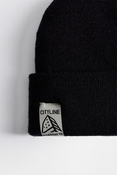 Knit beanie with label — BLACK 3
