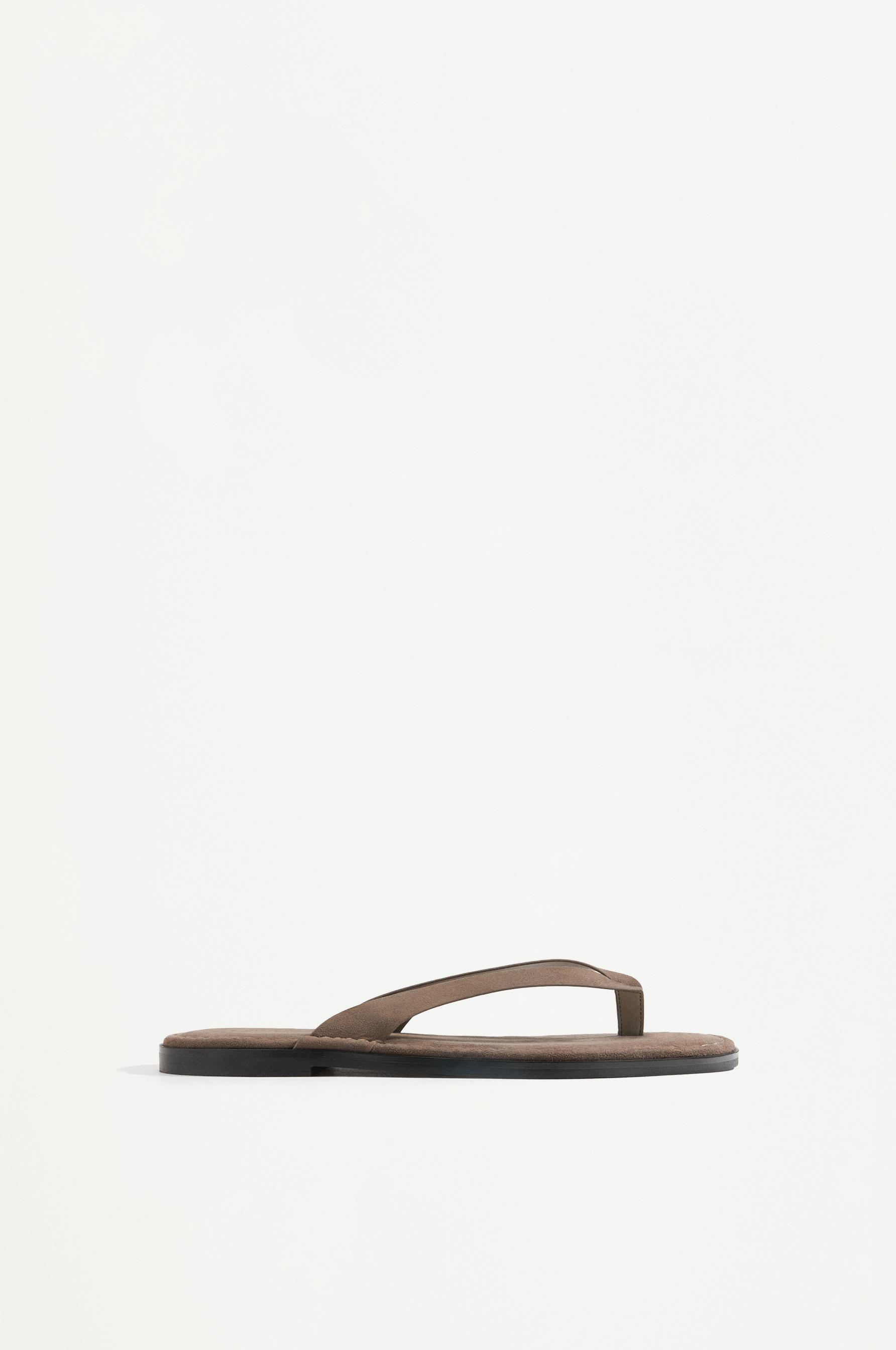 EDITION Strap Sandals — EARTH BROWN
