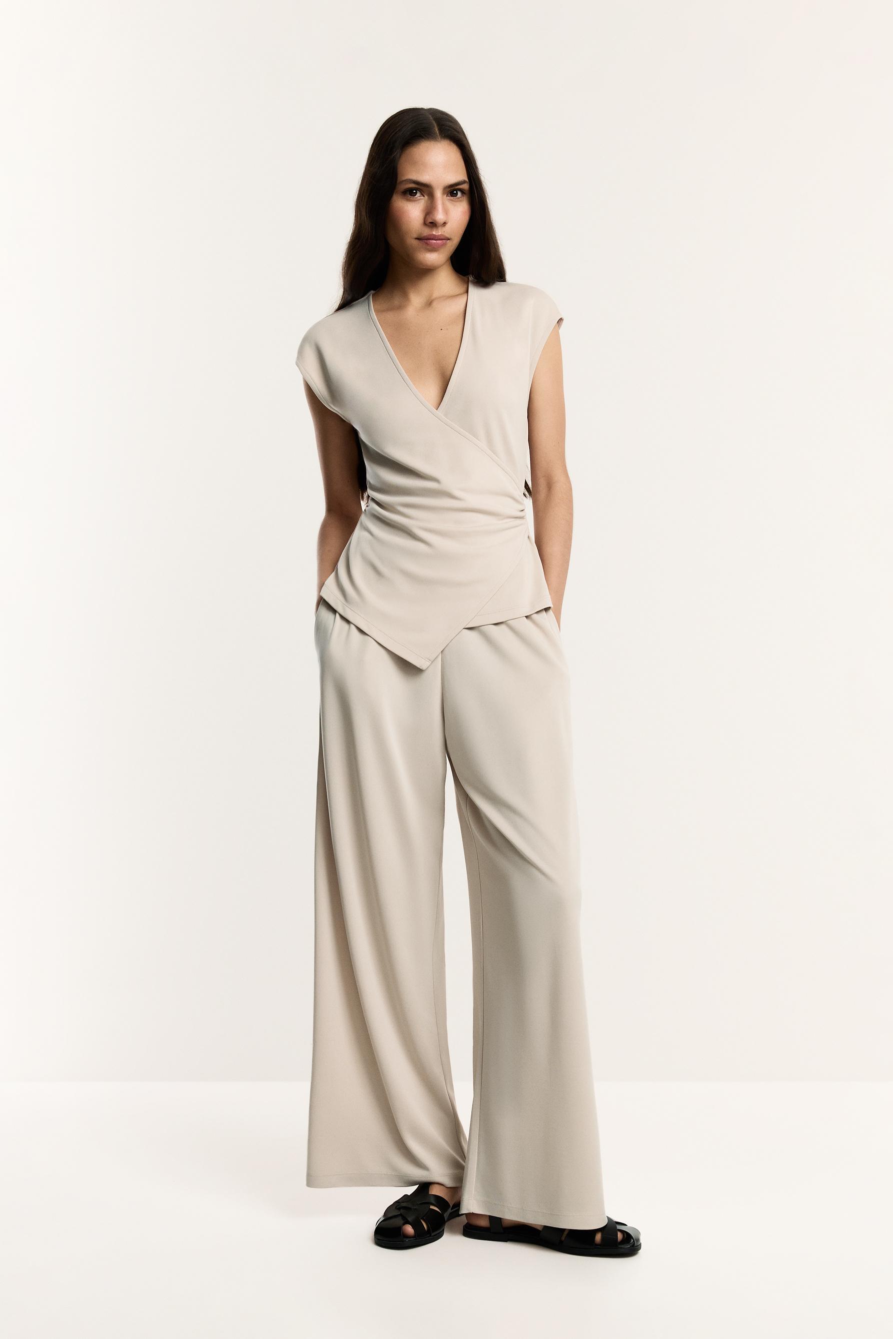 Top cruzado fruncidos