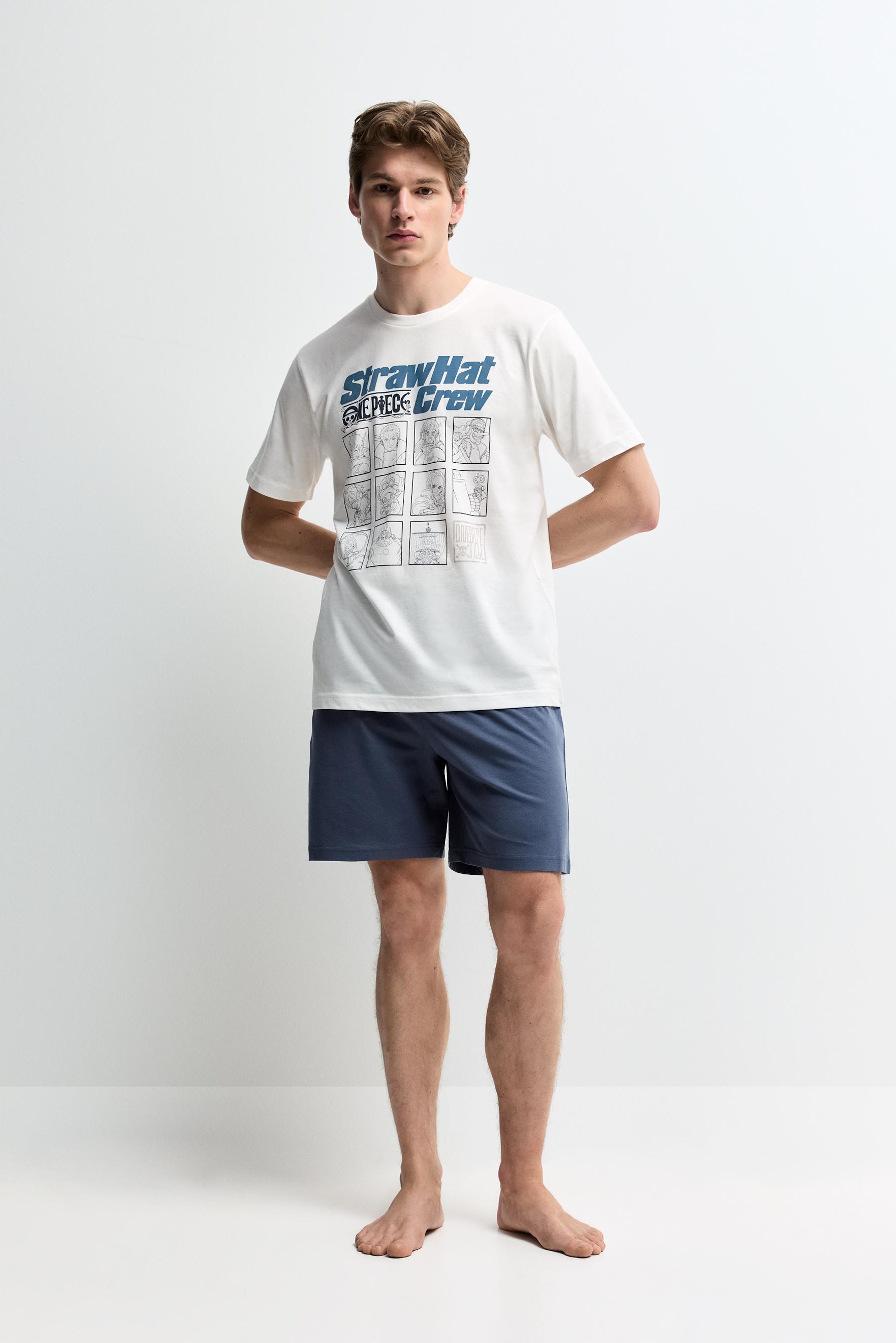 One Piece © Bird Studio baskılı ve şortlu pijama takımı