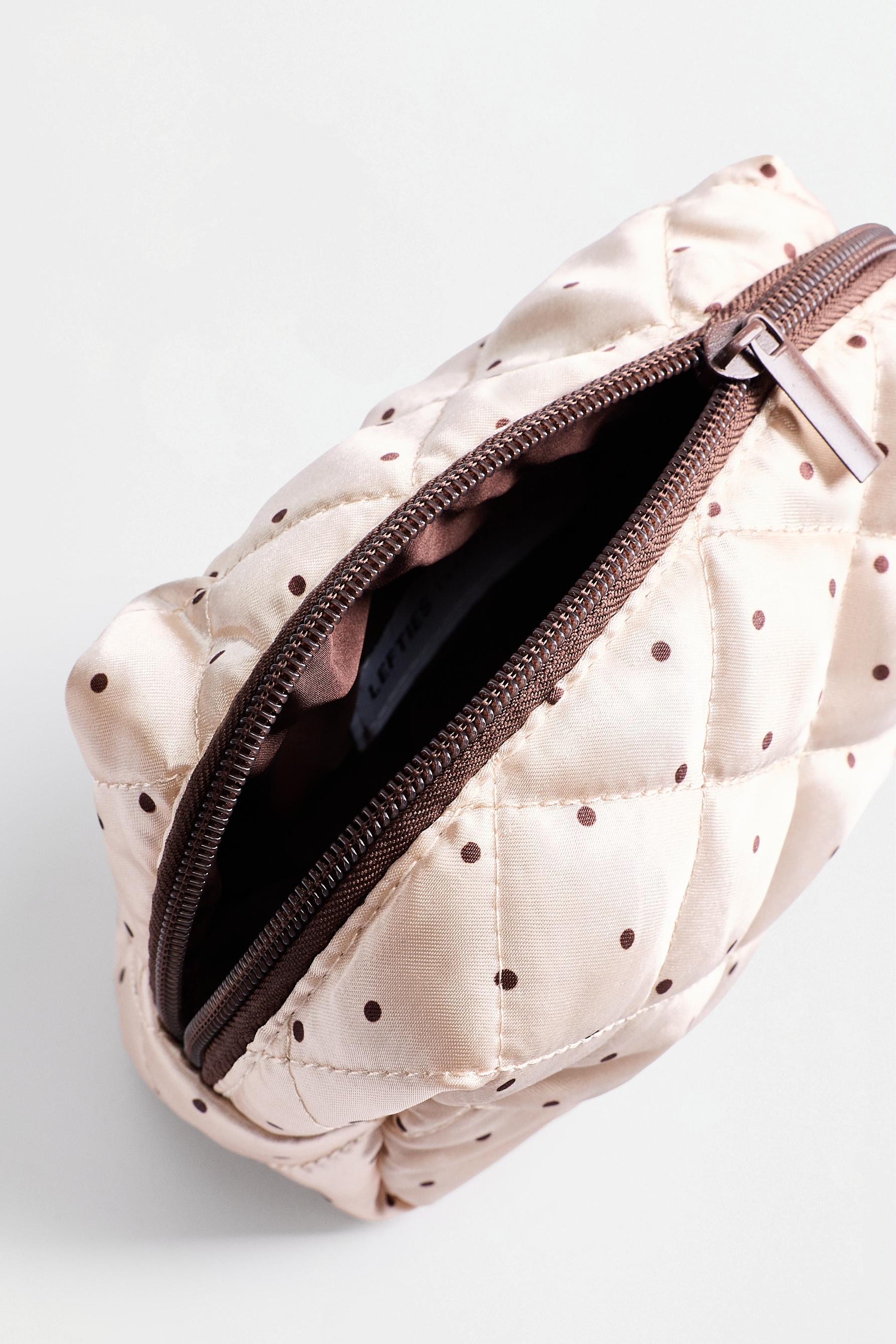 Small polka dot toiletry bag — ECRU