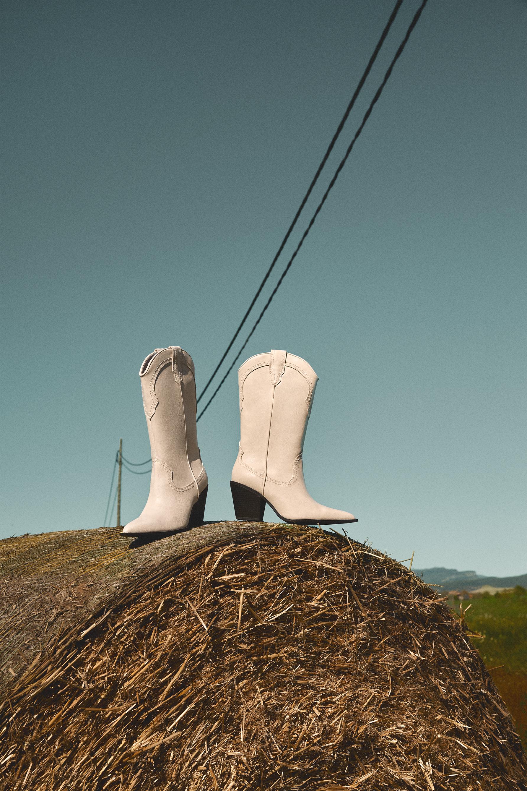 Cowboy boot — ECRU