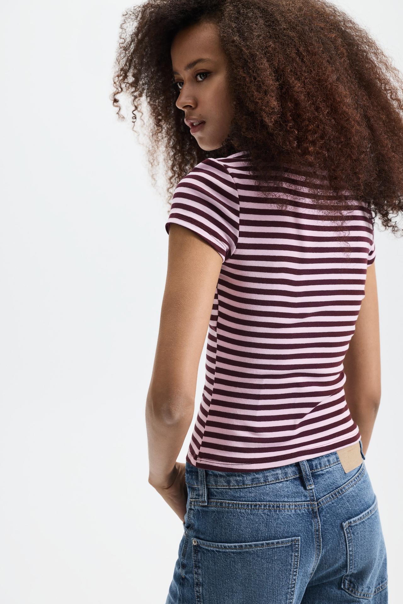 Printed T-shirt — STRIPED