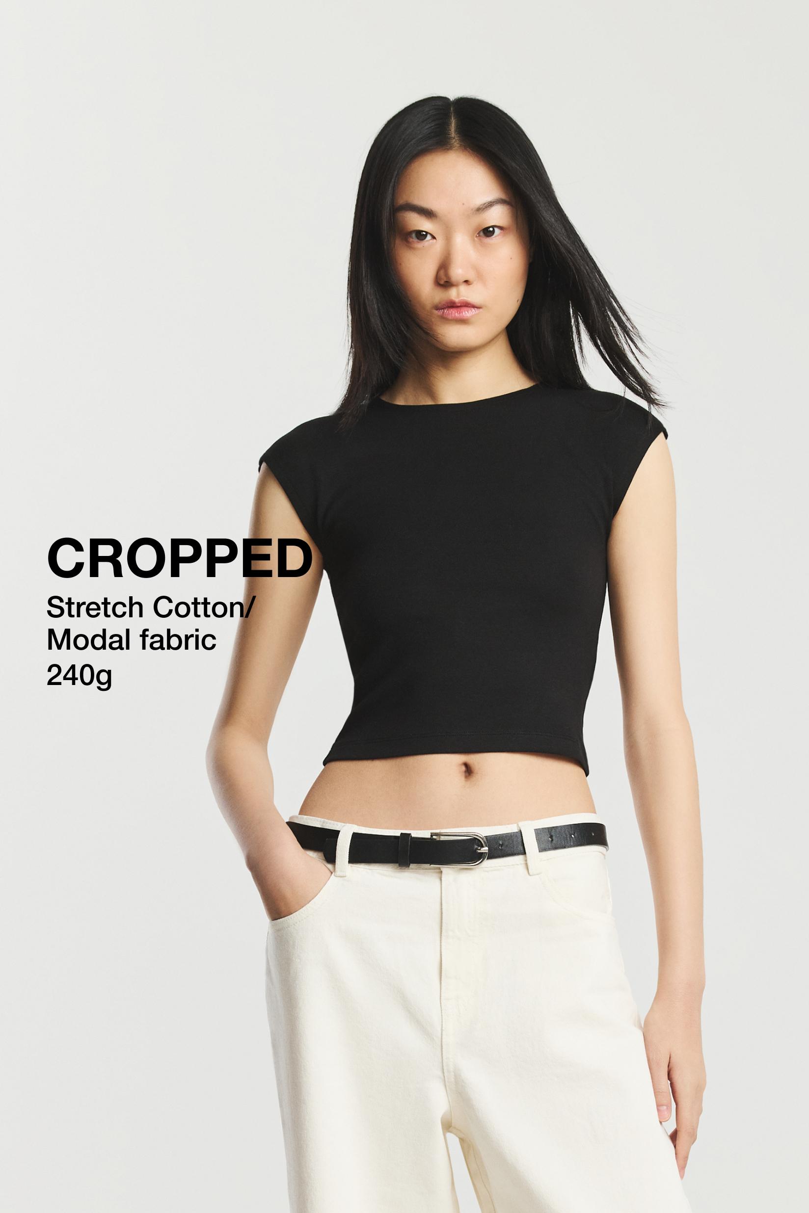Cropped T-shirt — BLACK
