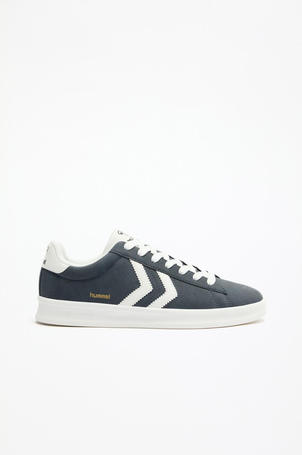 Hummel sneakers