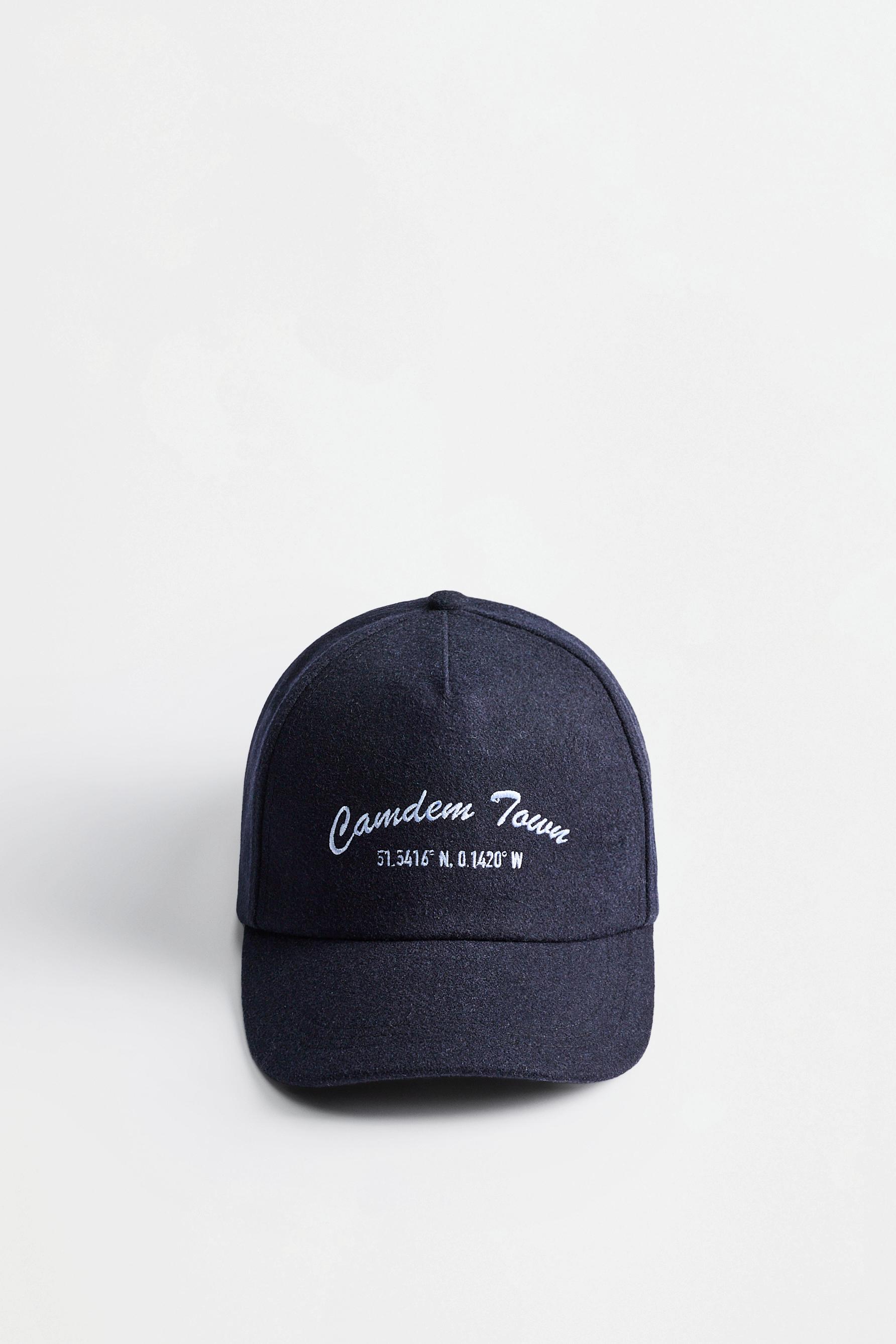 Embroidered felt cap — NAVY/WHITE