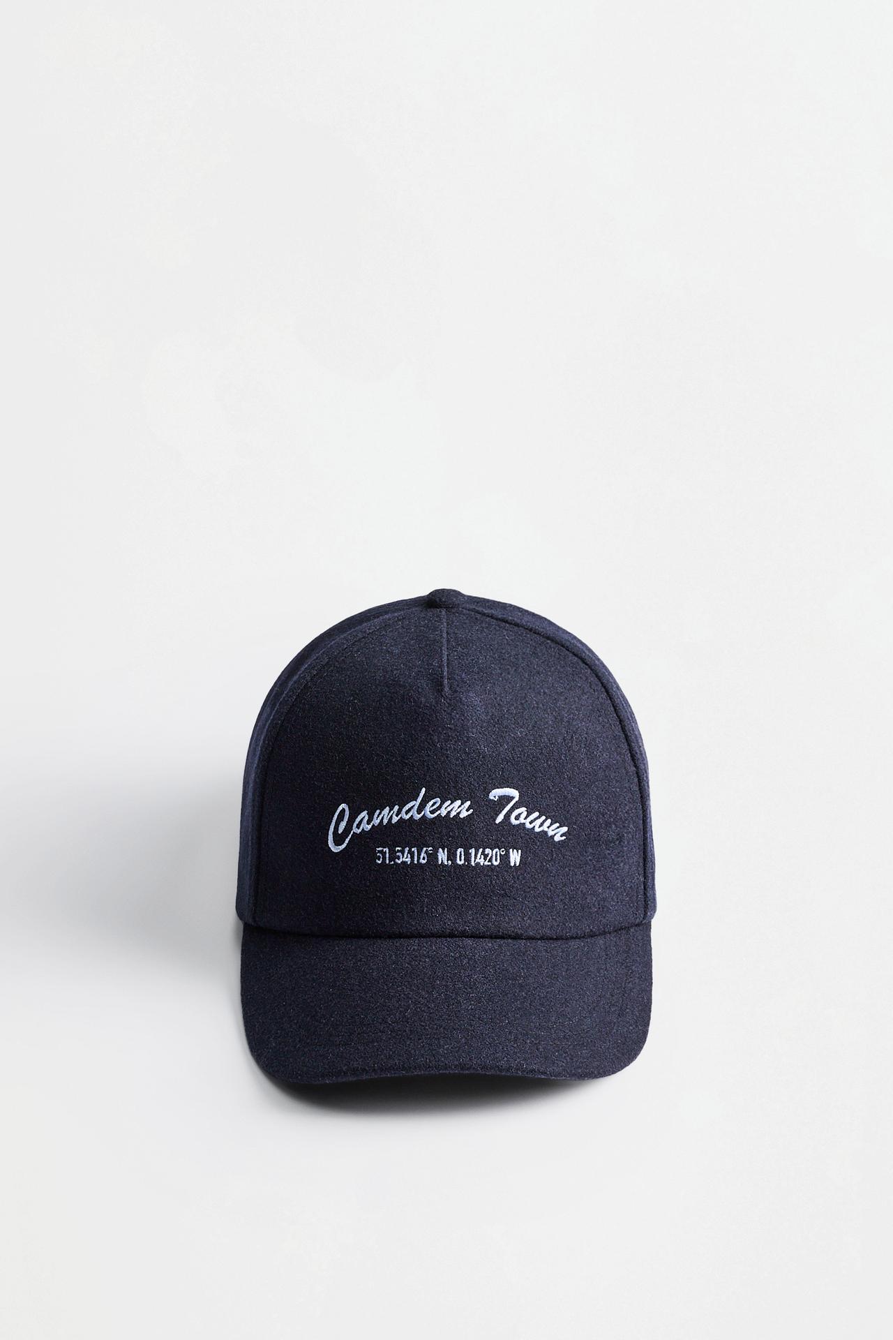 Embroidered felt cap — NAVY/WHITE