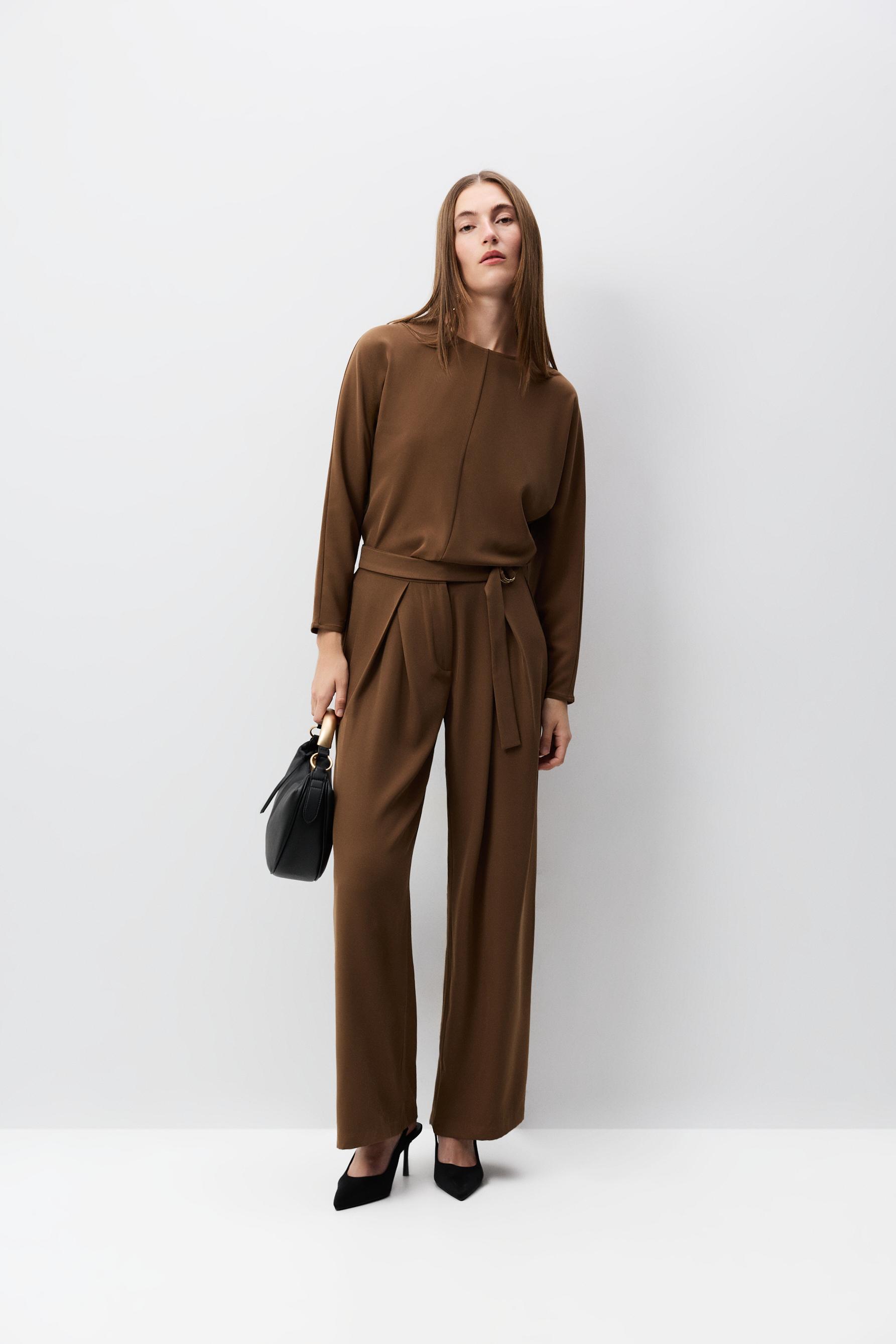 Pantalón pinzas cinturón