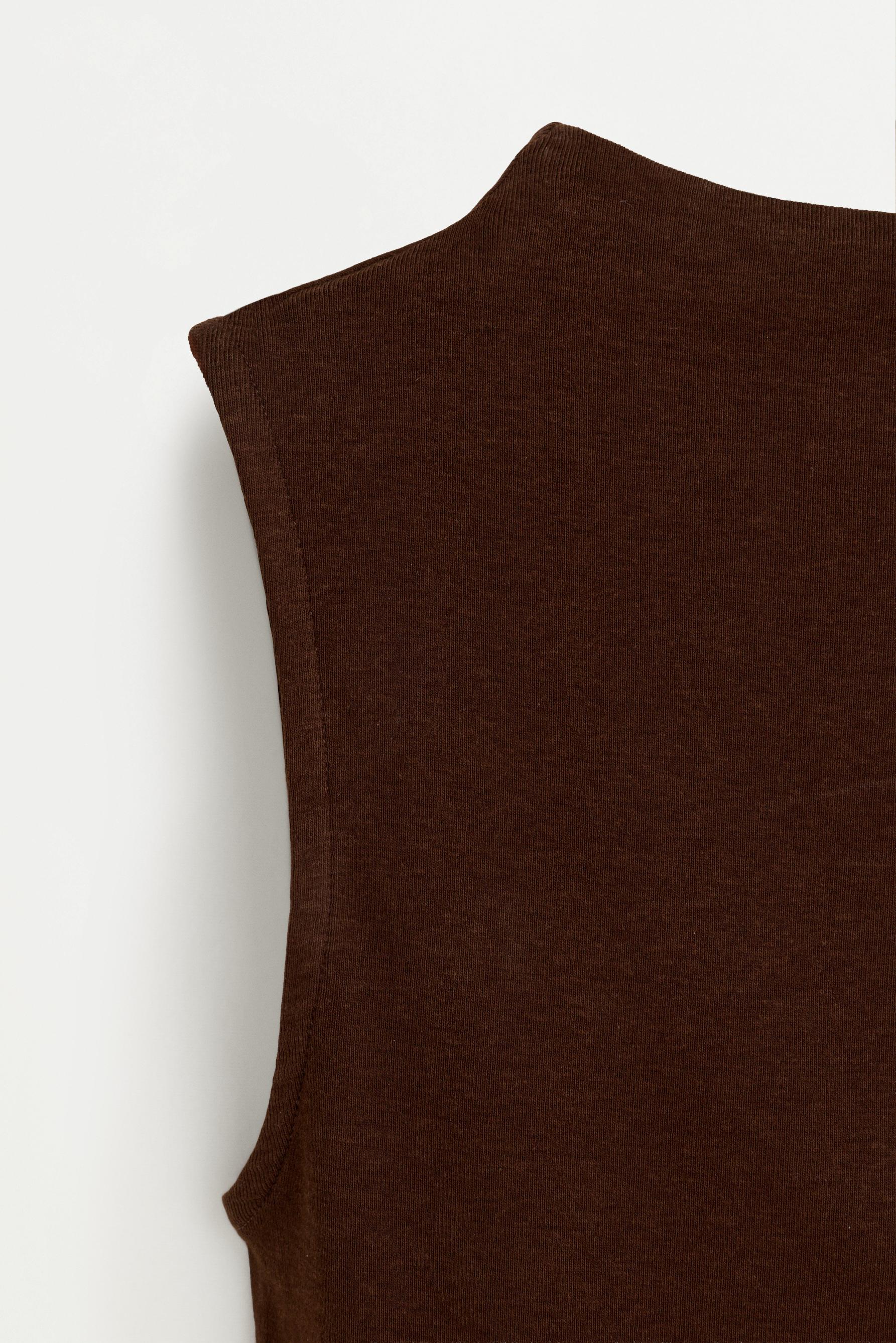 Mock neck top — BROWN