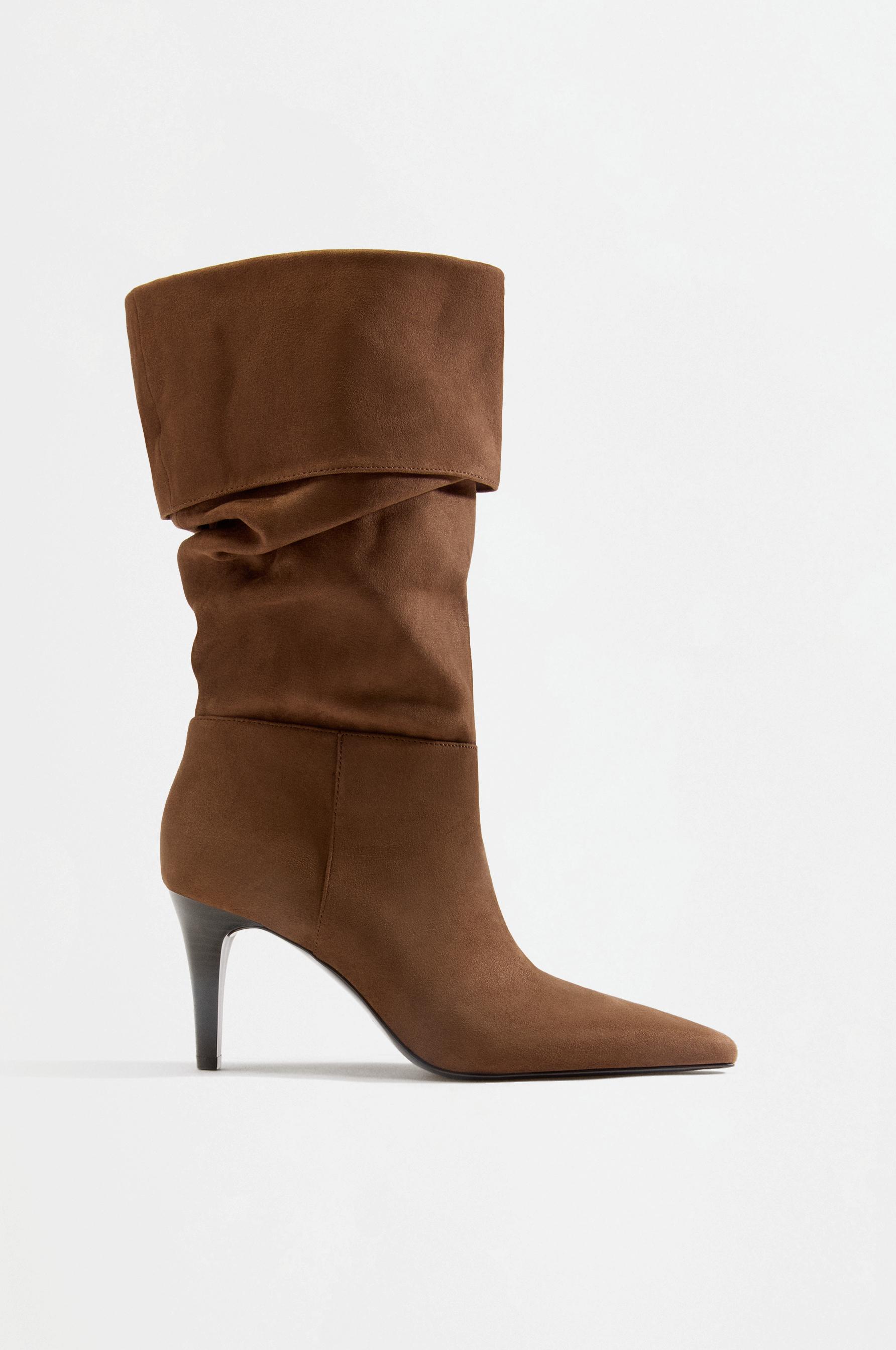 Slouchy heeled boots — LEATHER